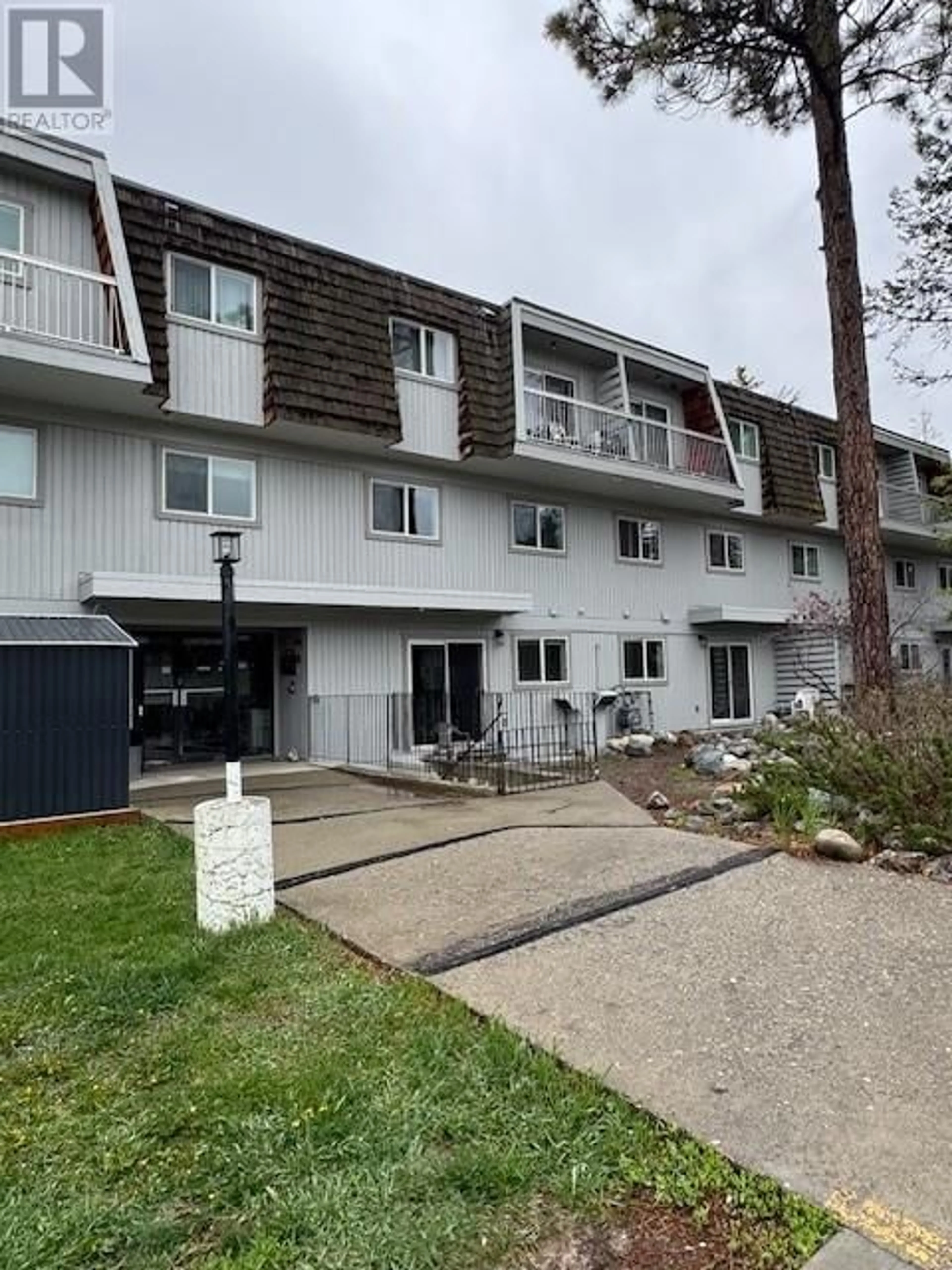 Patio, unknown for 109 - 2125 2ND STREET NORTH, Cranbrook British Columbia V1C3L4