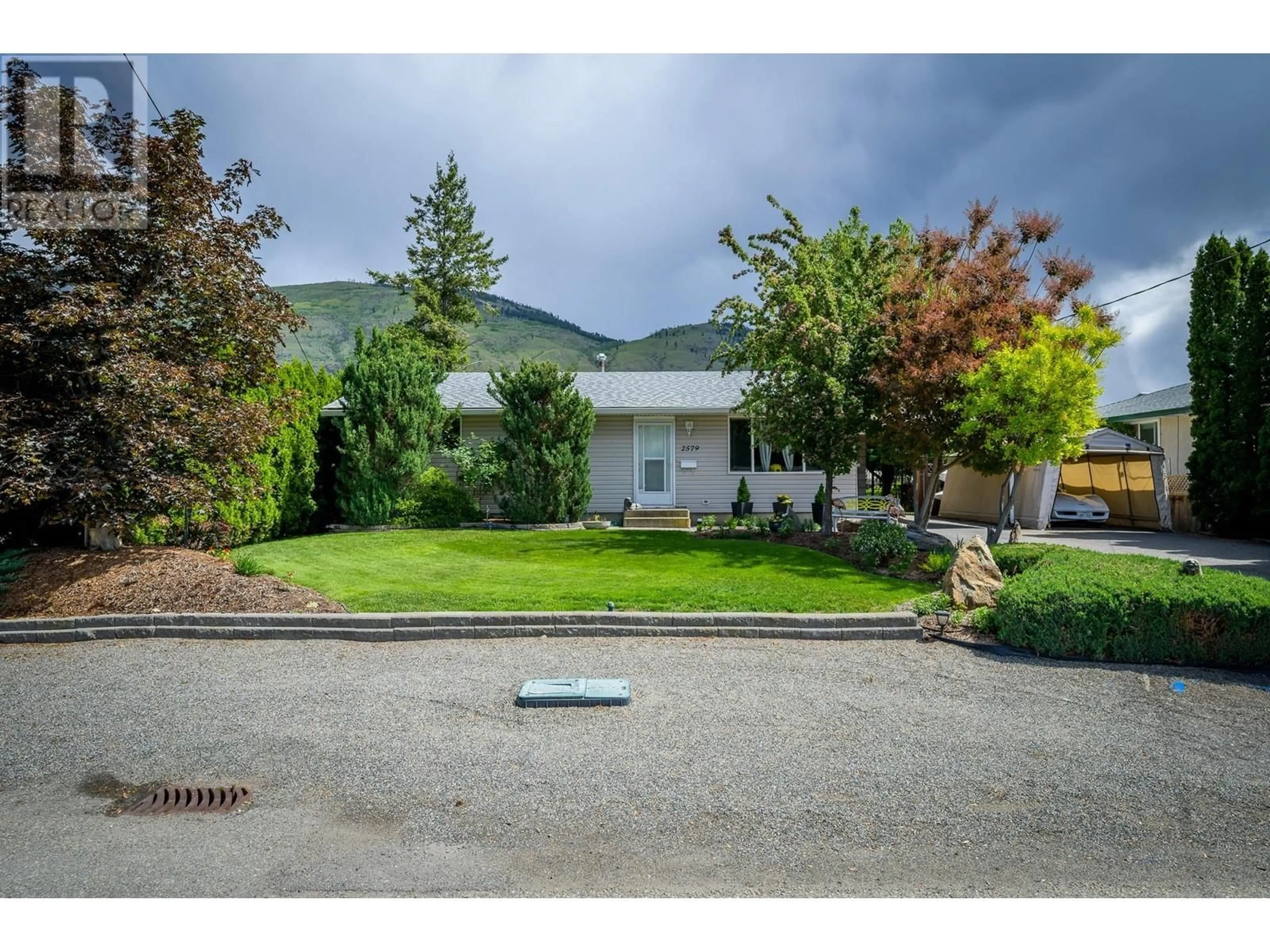 A pic from outside/outdoor area/front of a property/back of a property/a pic from drone, street for 2579 TUPELA DRIVE, Kamloops British Columbia V2B6V8