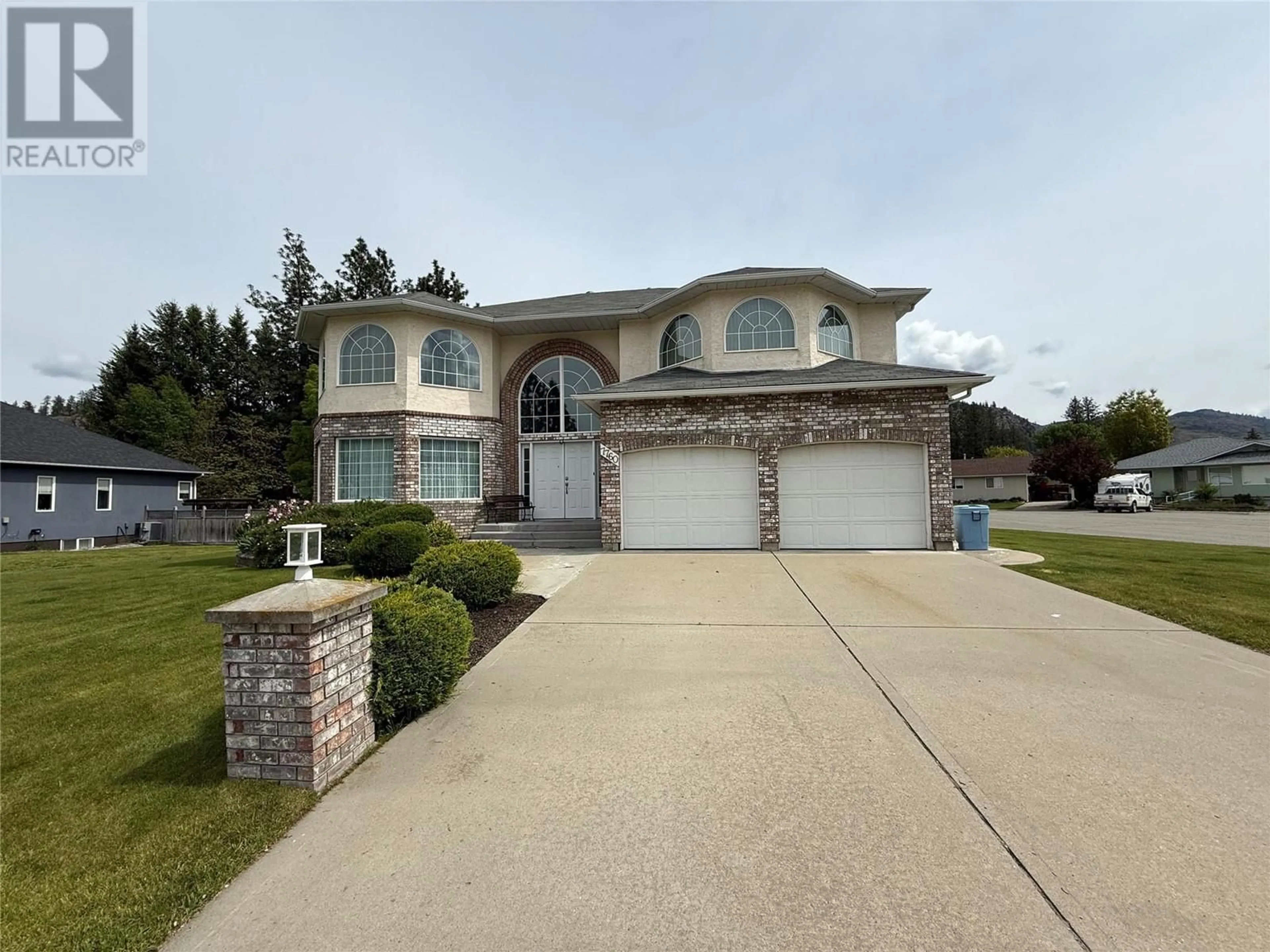 Home with vinyl exterior material, street for 7760 COLUMBIA DRIVE, Grand Forks British Columbia V0H1H2