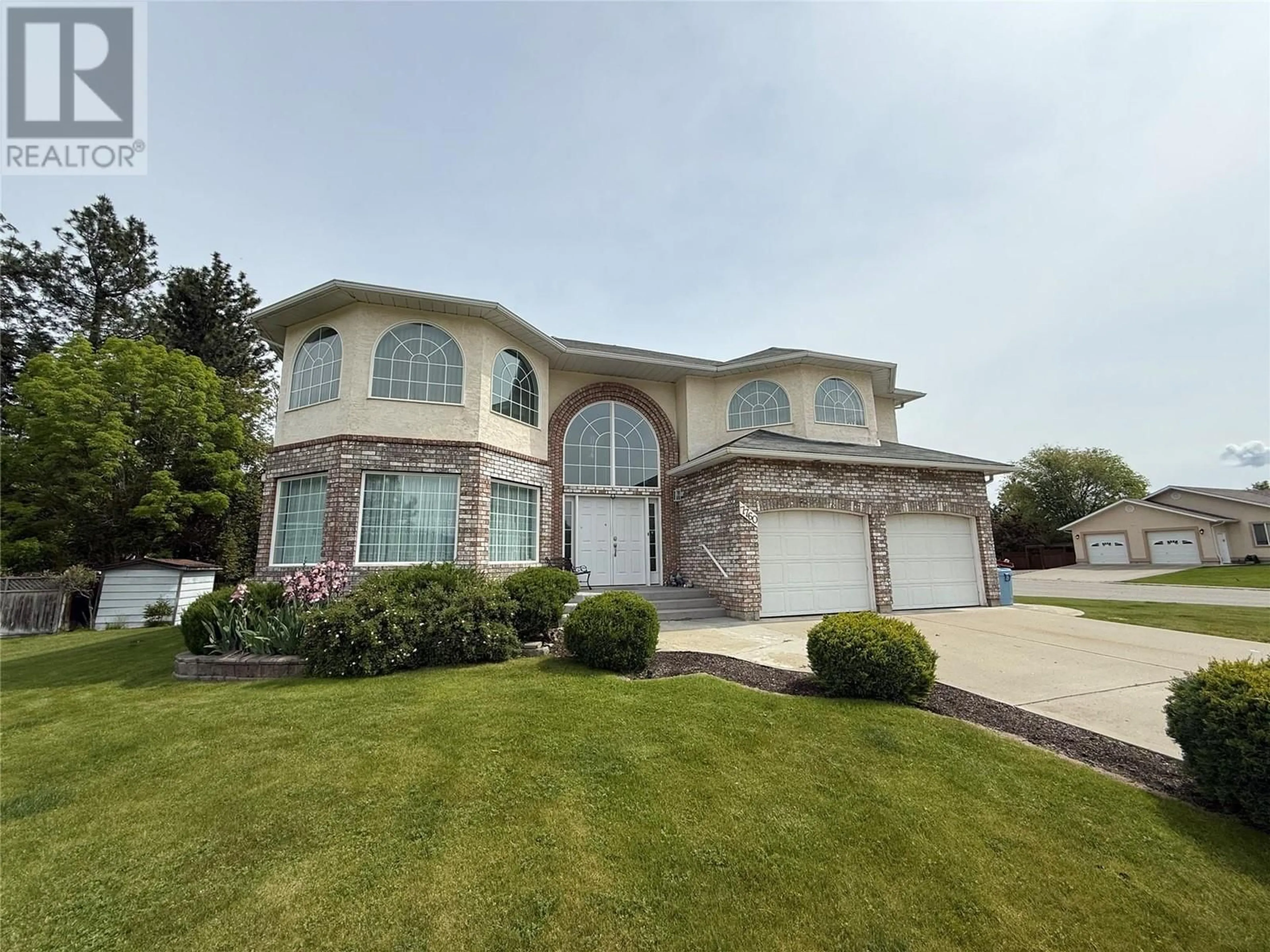 Home with vinyl exterior material, street for 7760 COLUMBIA DRIVE, Grand Forks British Columbia V0H1H2
