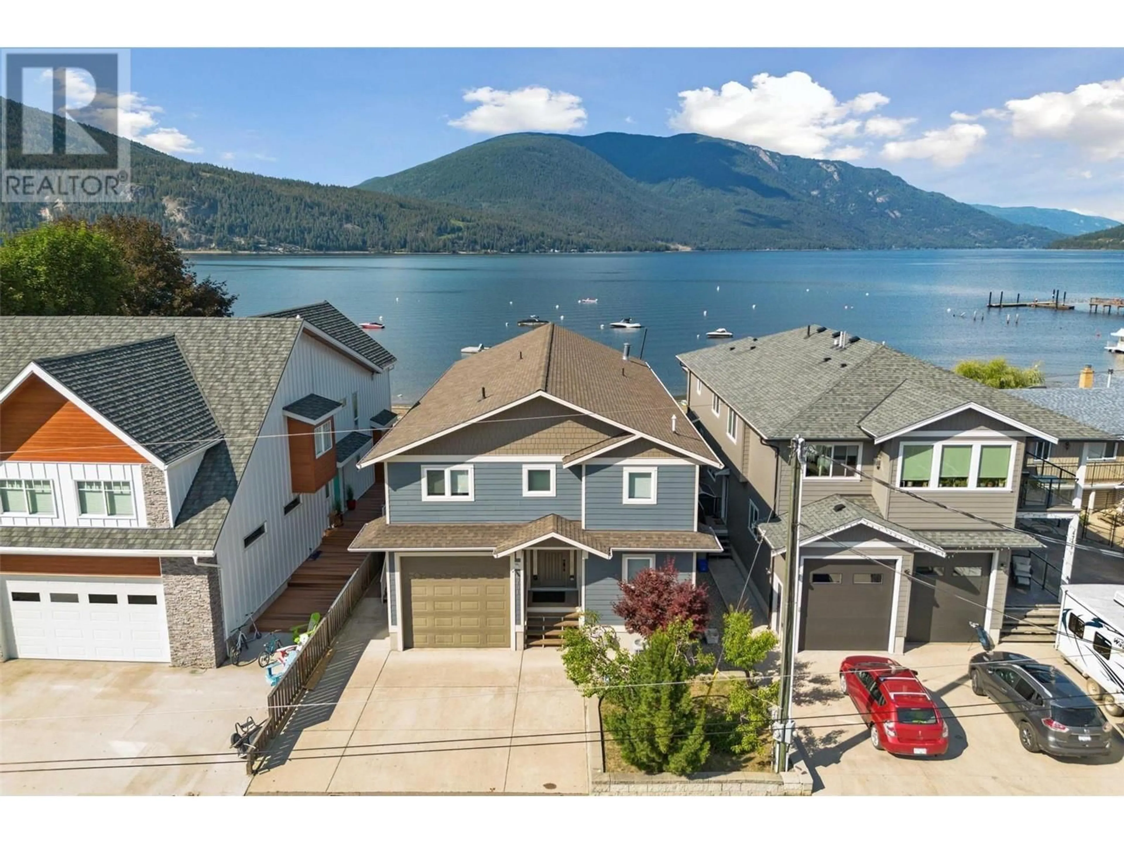 A pic from outside/outdoor area/front of a property/back of a property/a pic from drone, water/lake/river/ocean view for 4751 75 AVENUE NORTHEAST, Salmon Arm British Columbia V0E1K0