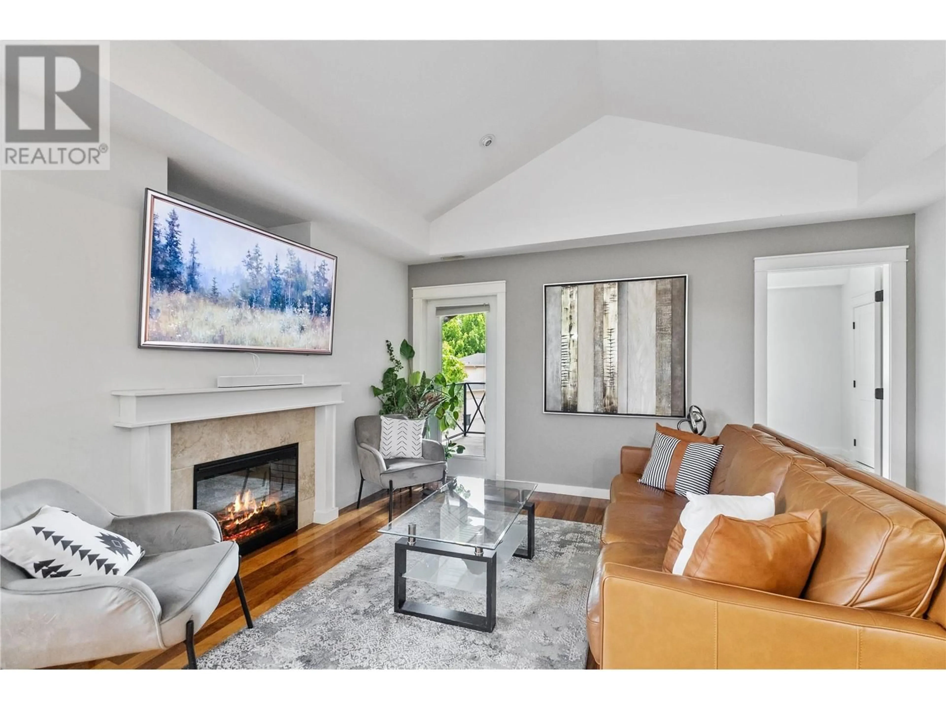 Living room with furniture, unknown for 219 - 511 YATES ROAD, Kelowna British Columbia V1V2X2