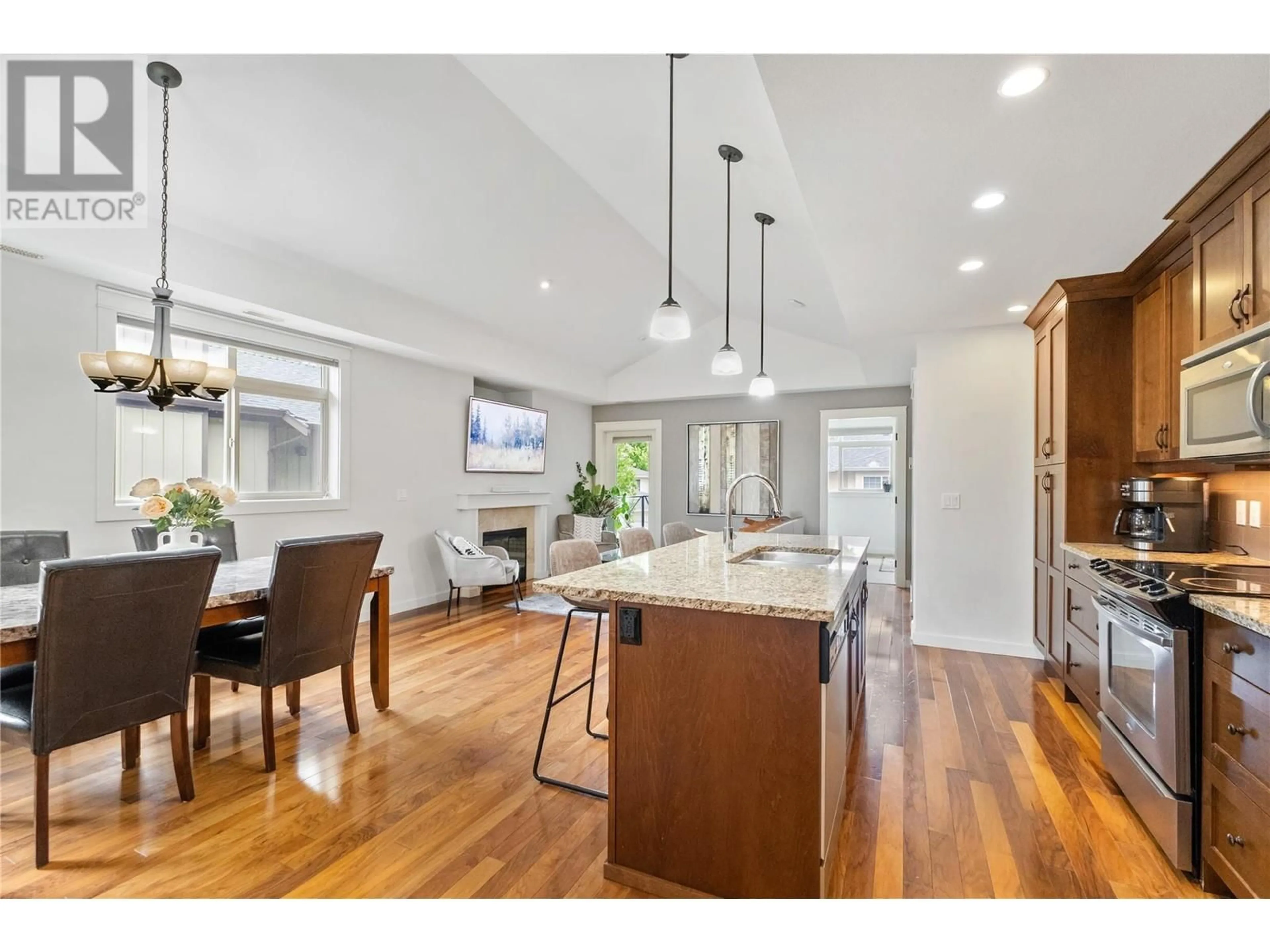 Open concept kitchen, unknown for 219 - 511 YATES ROAD, Kelowna British Columbia V1V2X2
