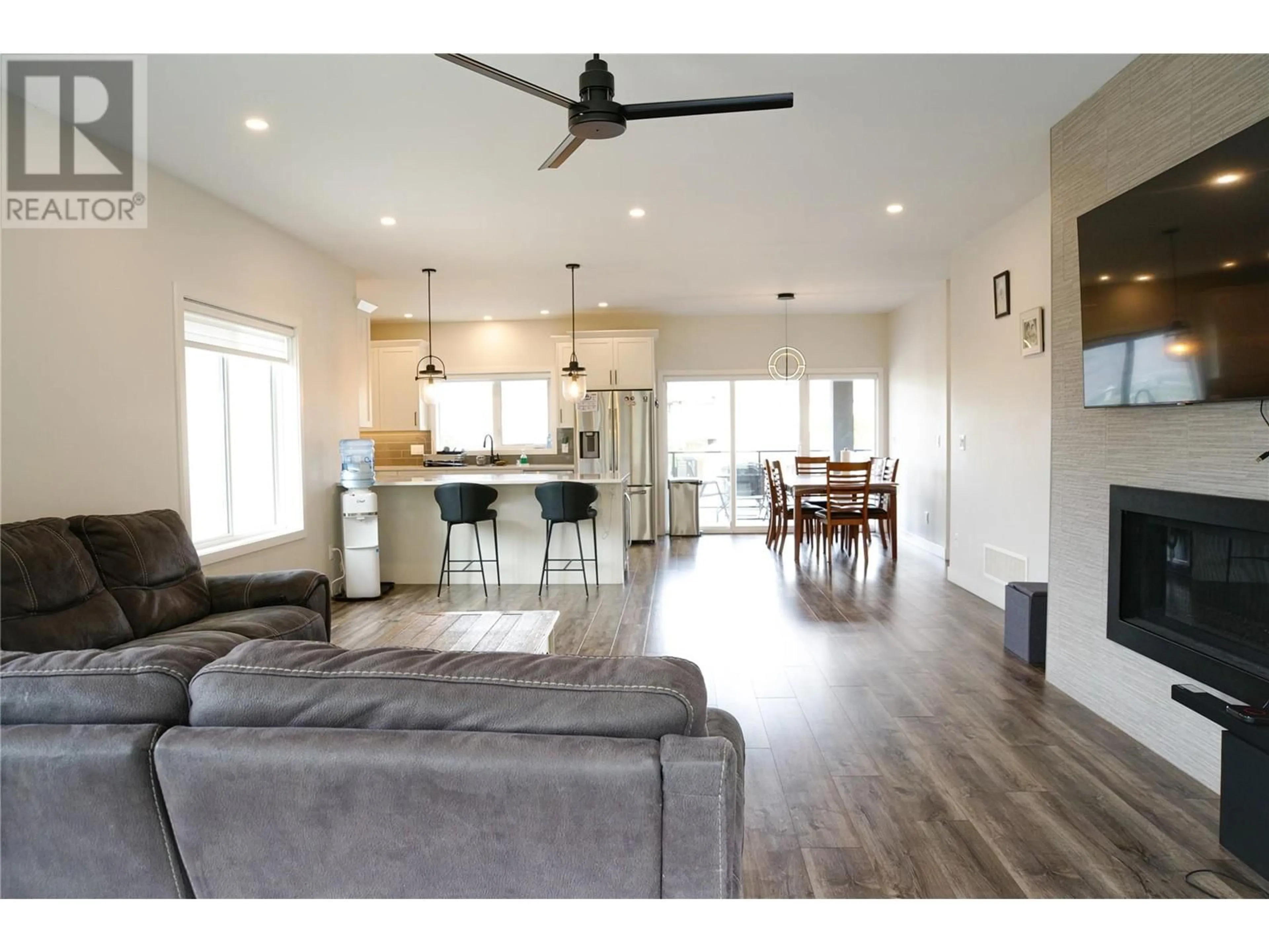 Open concept kitchen, wood/laminate floor for 4208 FAIRWINDS DRIVE, Osoyoos British Columbia V0H1V4