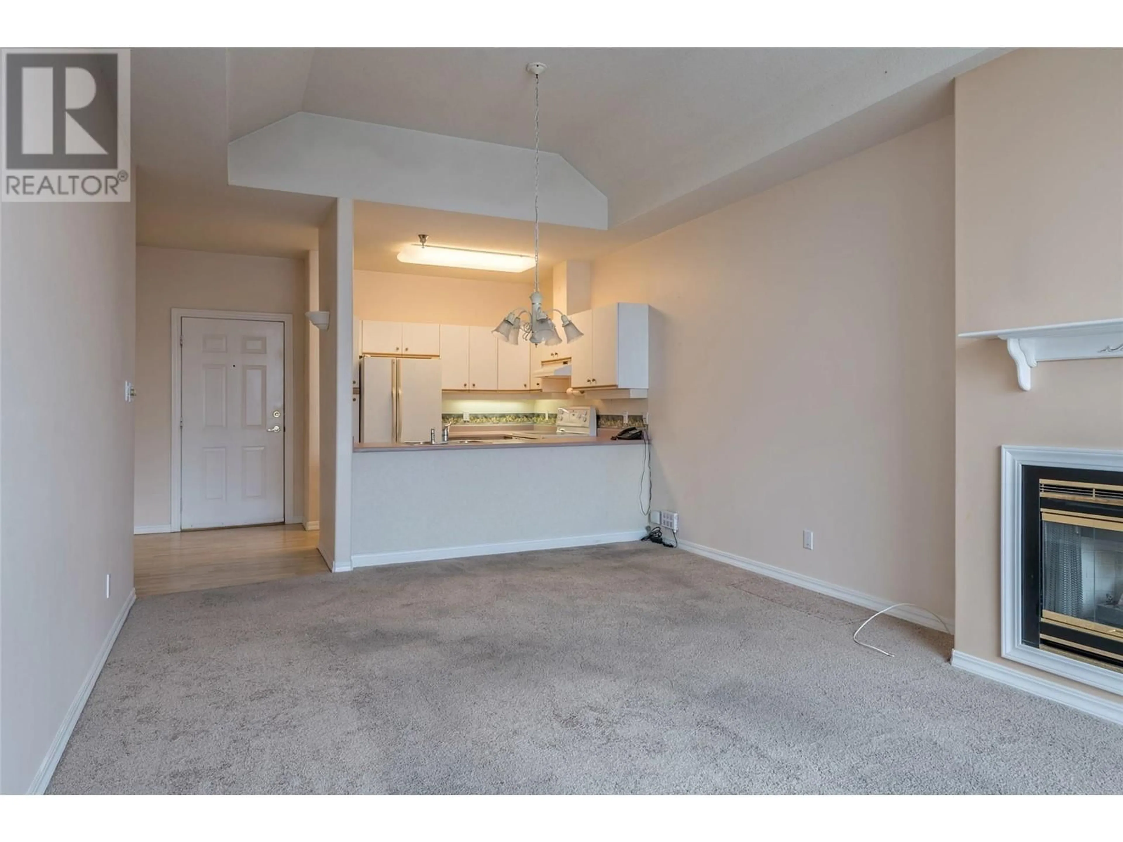 A pic of a room for 411 - 3805 30 AVENUE, Vernon British Columbia V1T9M3