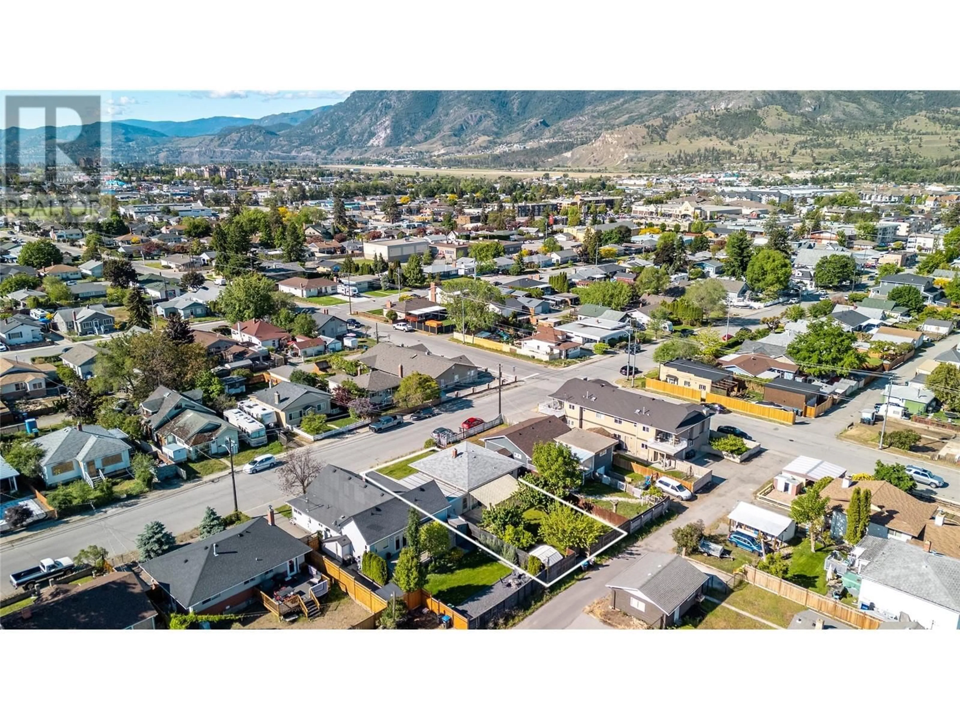 A pic from outside/outdoor area/front of a property/back of a property/a pic from drone, mountain view for 435 PENTICTON AVENUE, Penticton British Columbia V2A2M5