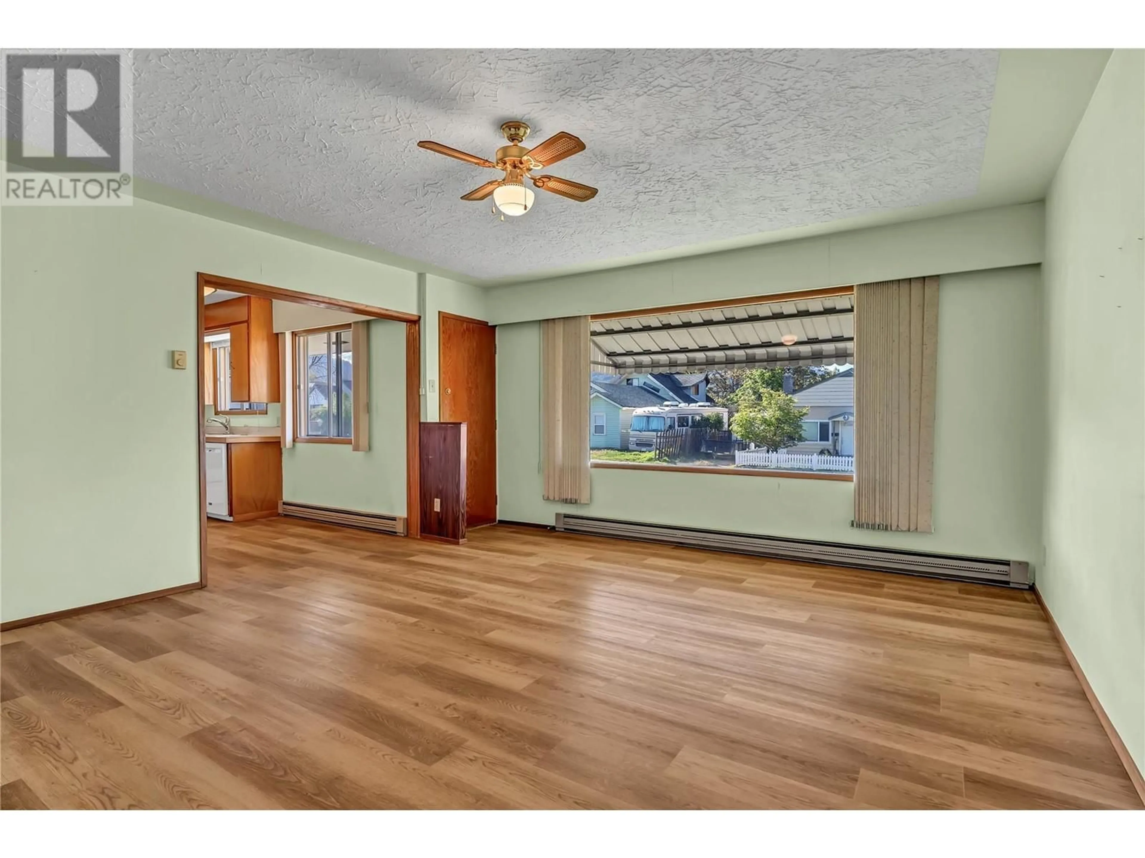 A pic of a room for 435 PENTICTON AVENUE, Penticton British Columbia V2A2M5