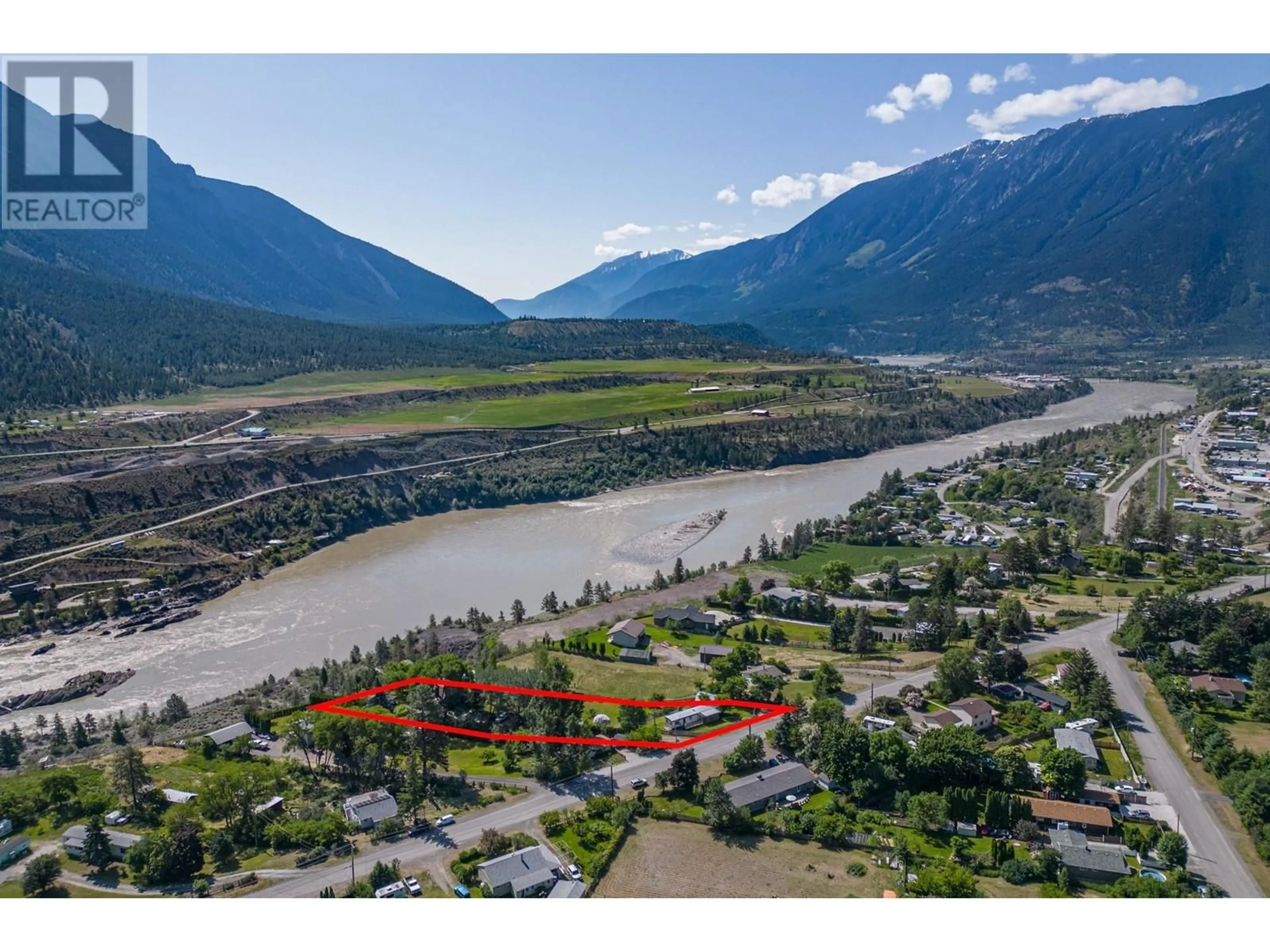 A pic from outside/outdoor area/front of a property/back of a property/a pic from drone, water/lake/river/ocean view for 371 HOLLYWOOD CRESCENT, Lillooet British Columbia V0K1P0