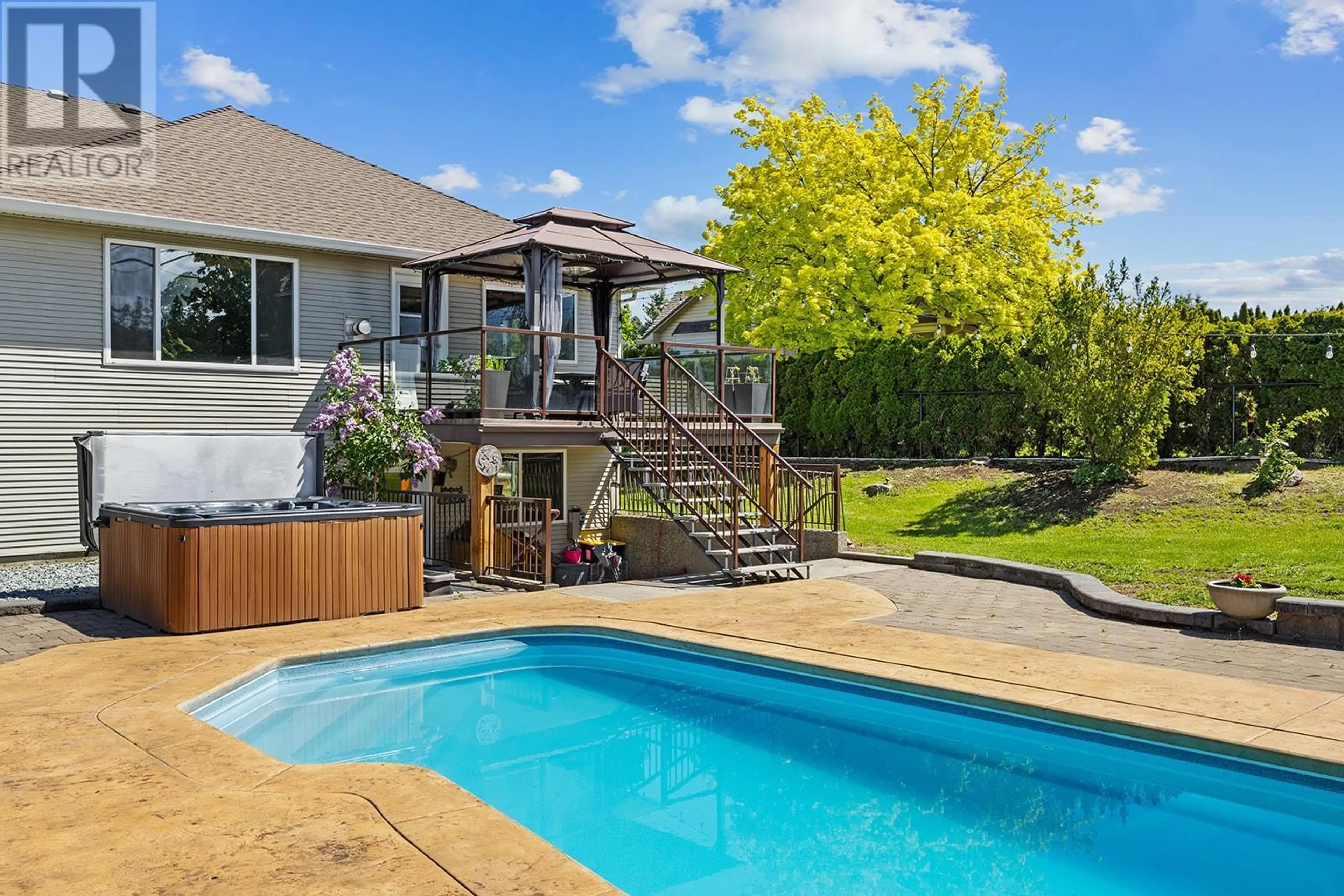 Pool for 3573 KIMATOUCHE ROAD, Kelowna British Columbia V1W4M2