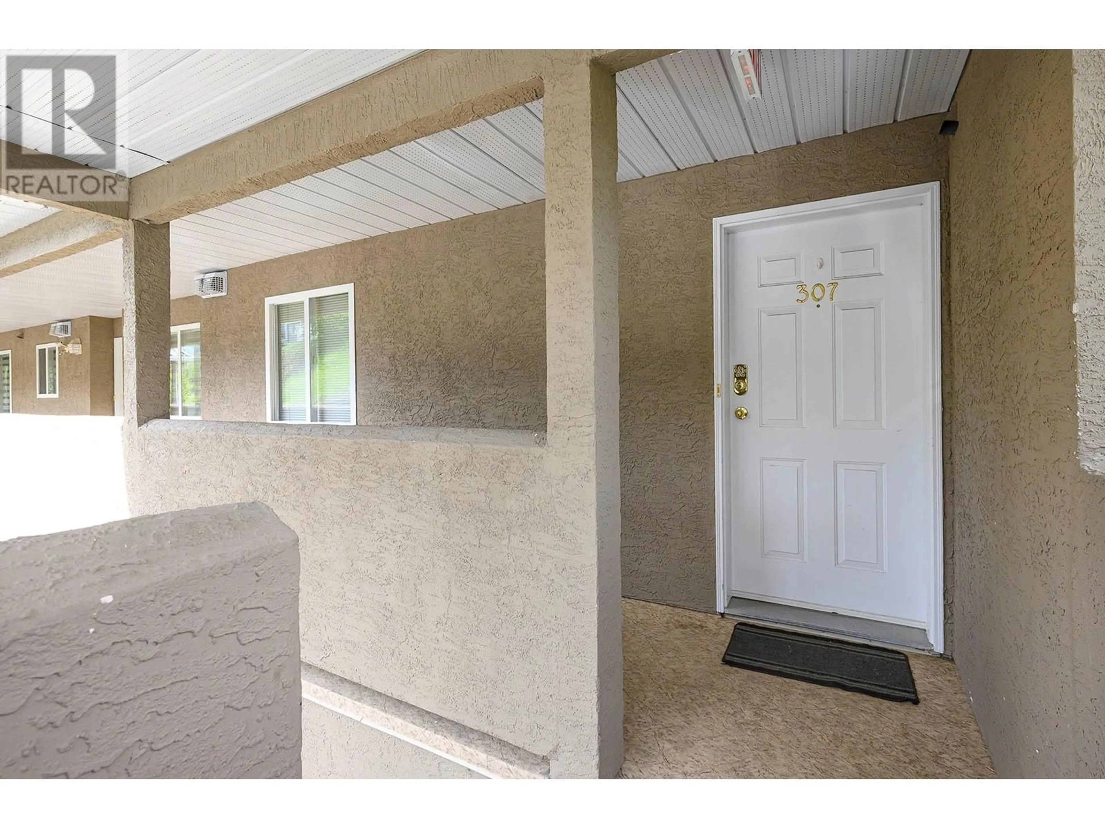 Indoor entryway for 307 - 1185 HUGH ALLAN DRIVE, Kamloops British Columbia V1S1T3