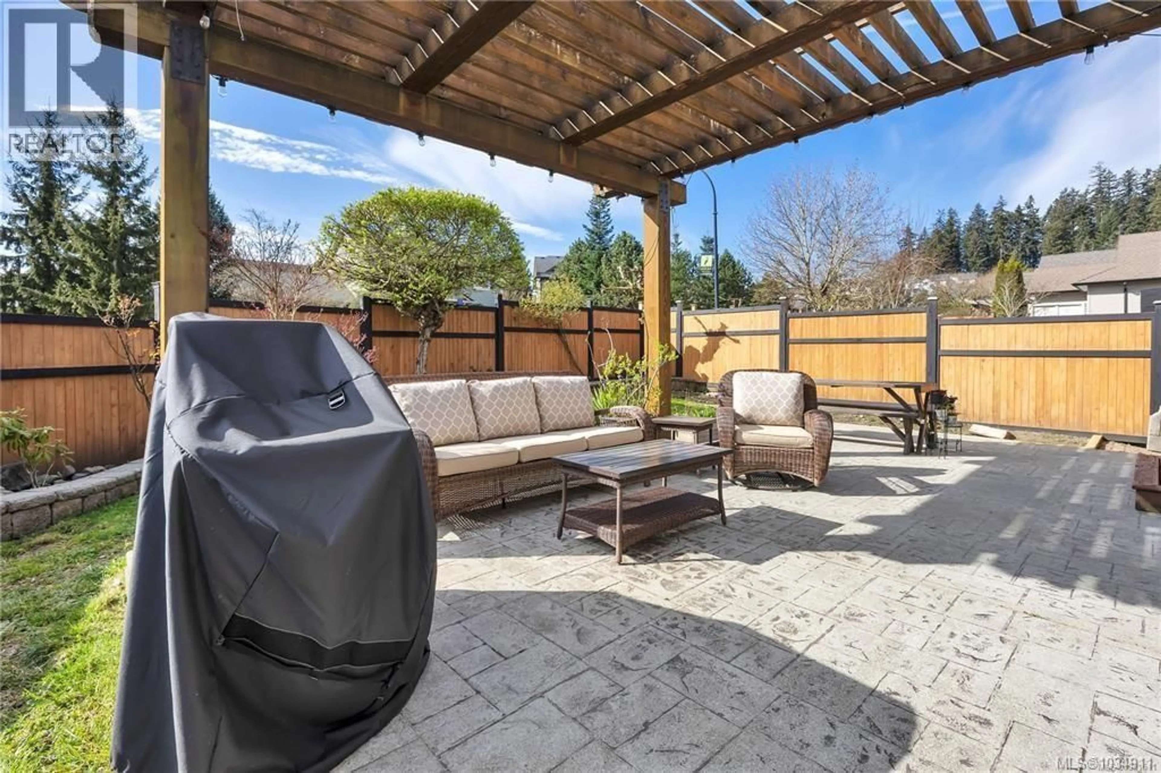 Patio, street for 6342 HERONS PLACE, Duncan British Columbia V9L6Z3