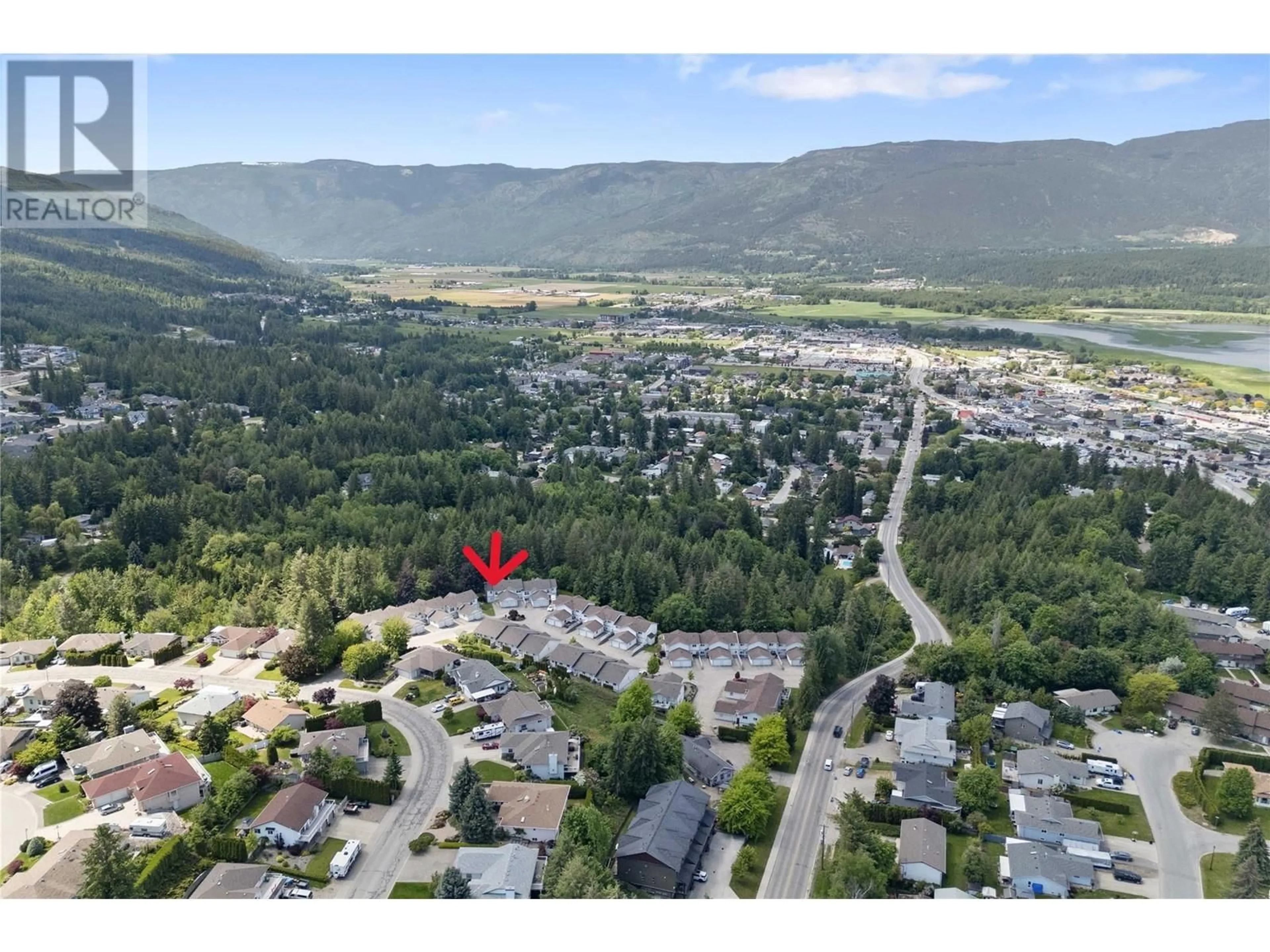 A pic from outside/outdoor area/front of a property/back of a property/a pic from drone, mountain view for 15 - 171 17TH STREET SOUTHEAST, Salmon Arm British Columbia V1E1P8