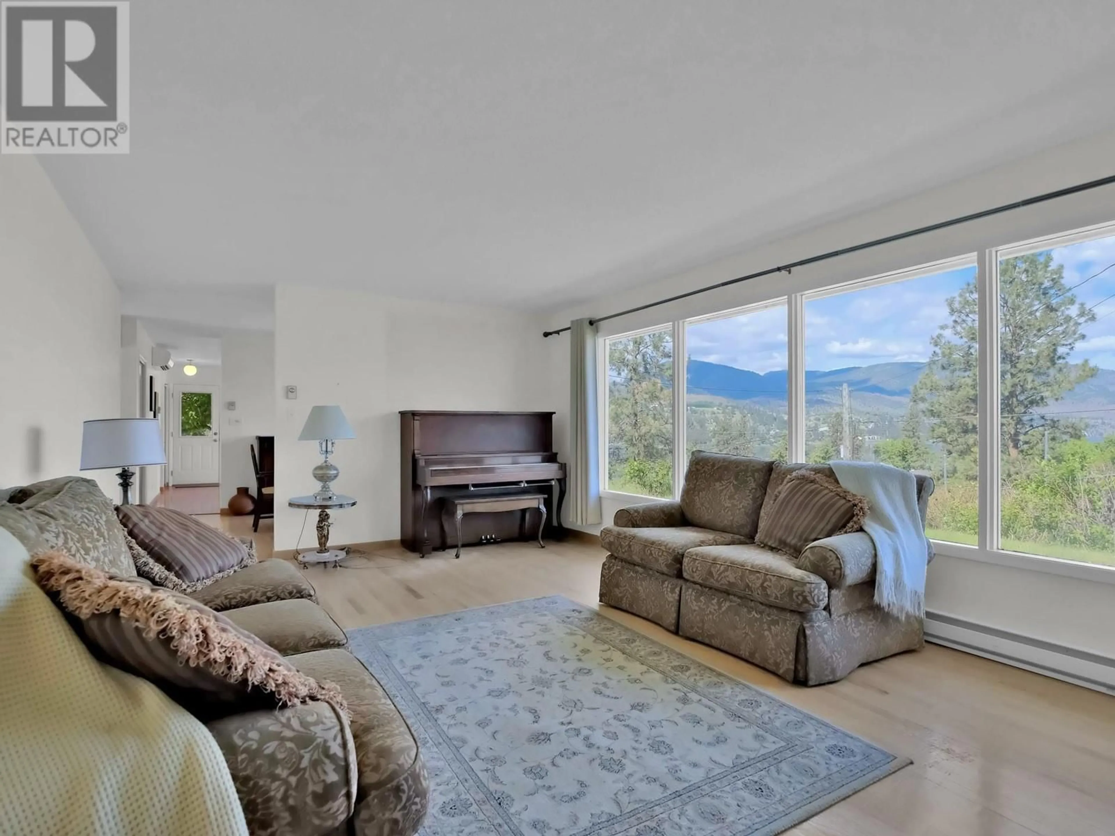 Living room with furniture, unknown for 339 DEVON DRIVE, Okanagan Falls British Columbia V0H1R5