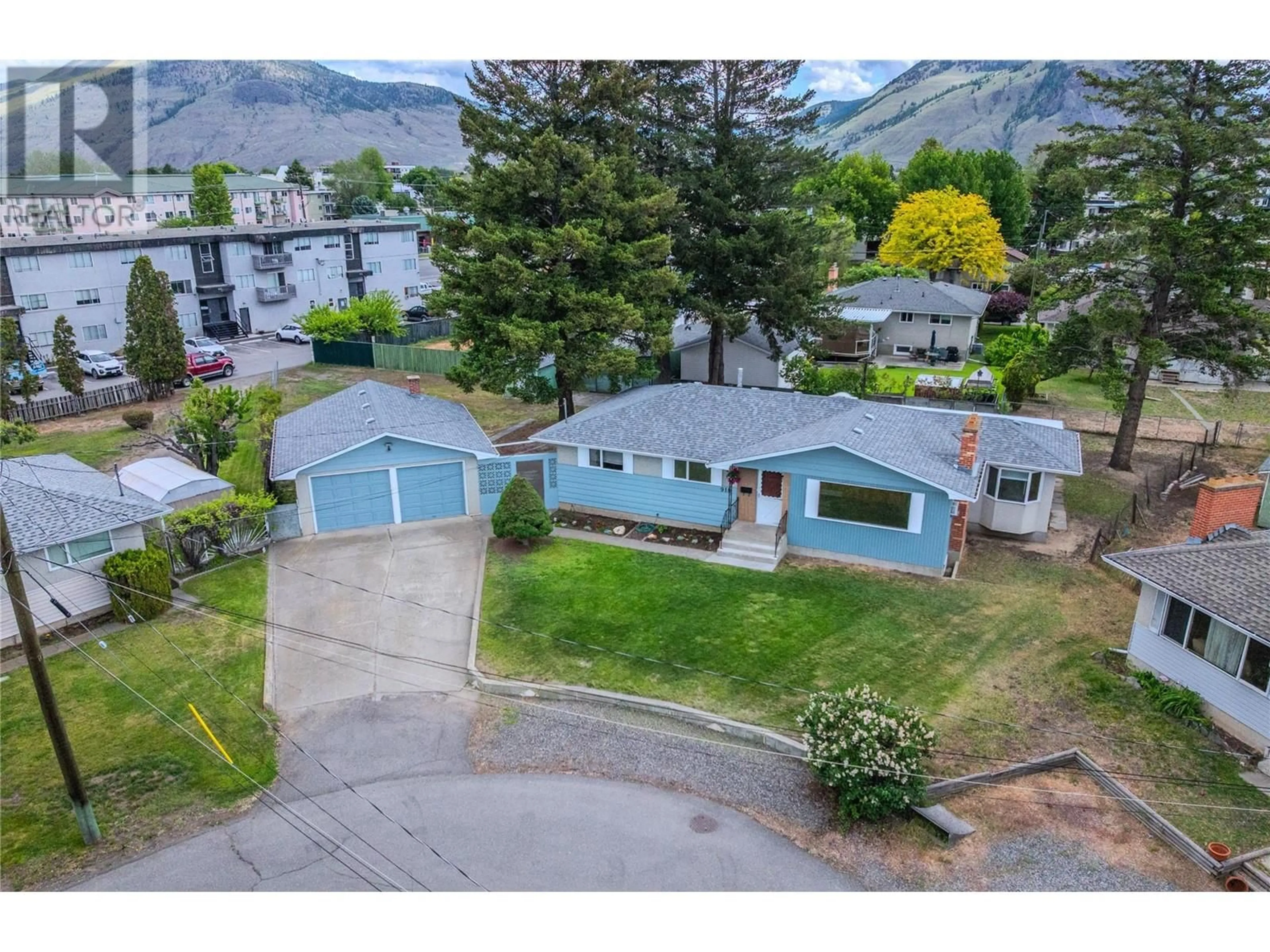 A pic from outside/outdoor area/front of a property/back of a property/a pic from drone, mountain view for 918 KIRKLAND PLACE, Kamloops British Columbia V2B3Y6