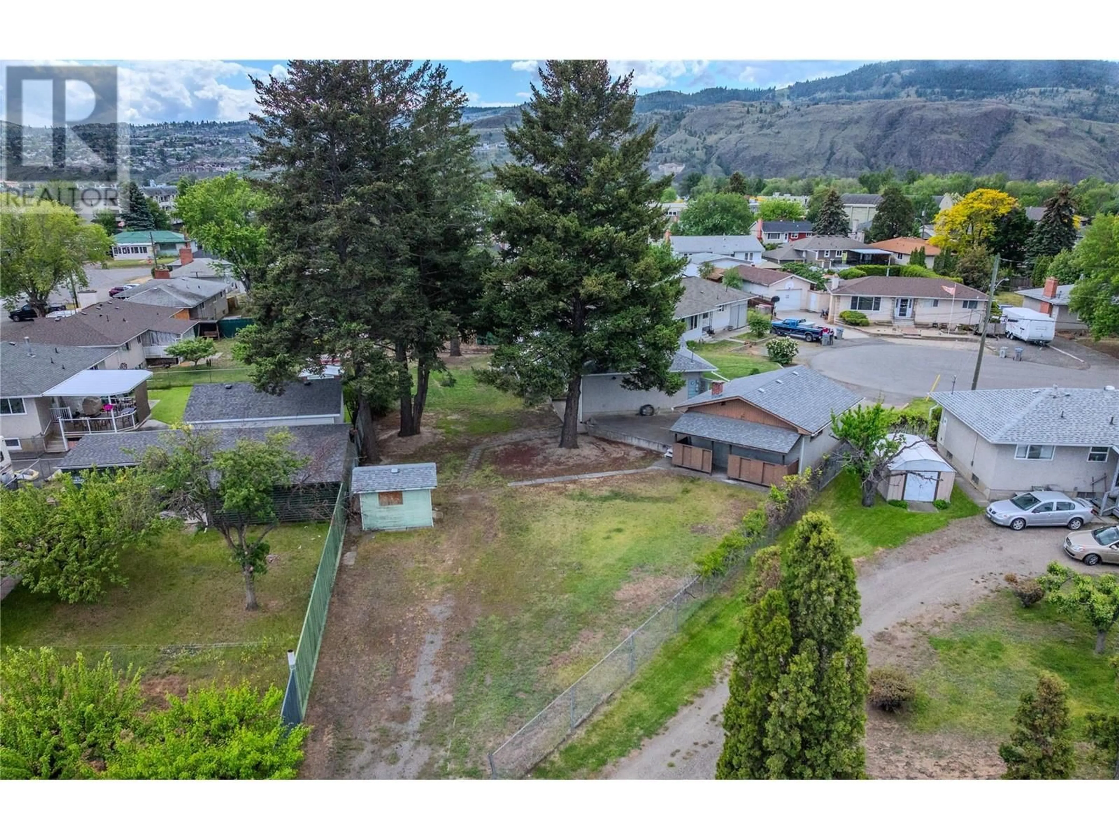 A pic from outside/outdoor area/front of a property/back of a property/a pic from drone, mountain view for 918 KIRKLAND PLACE, Kamloops British Columbia V2B3Y6