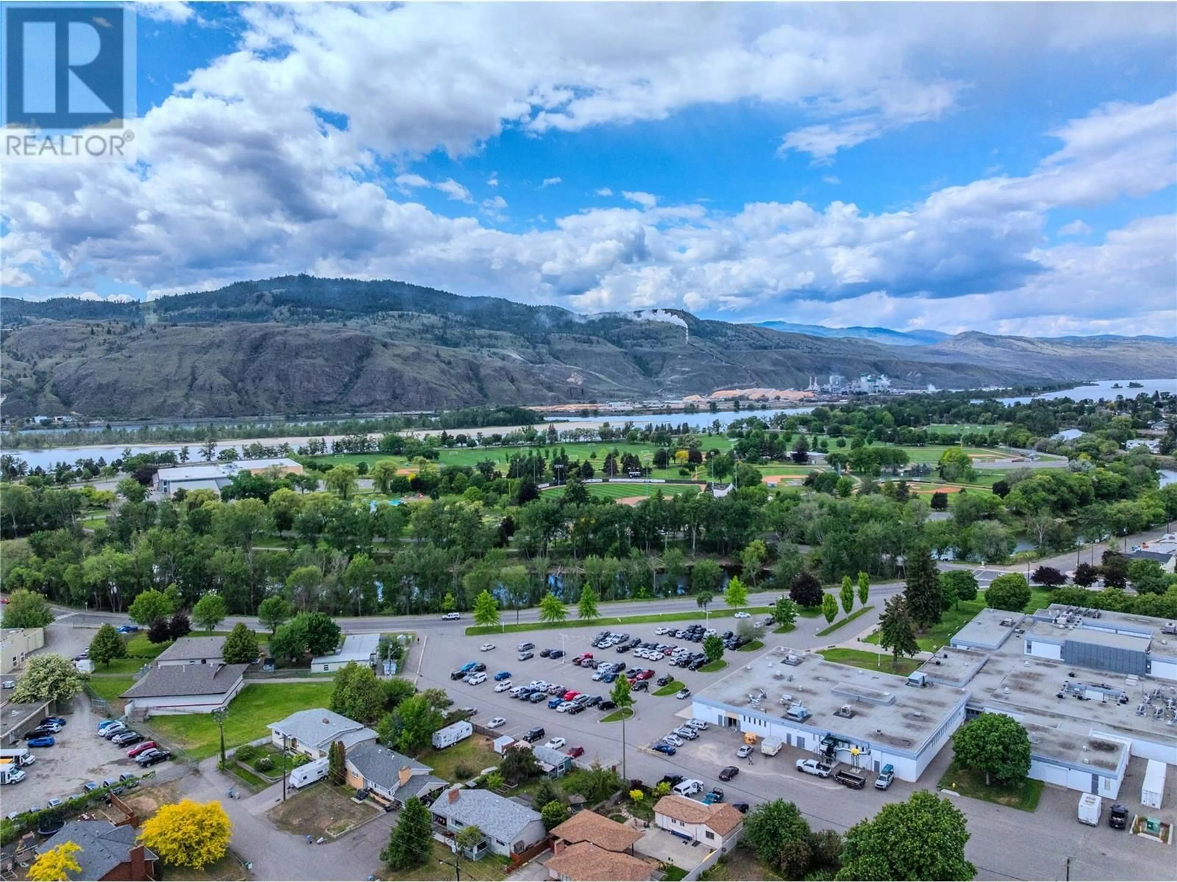 A pic from outside/outdoor area/front of a property/back of a property/a pic from drone, mountain view for 918 KIRKLAND PLACE, Kamloops British Columbia V2B3Y6