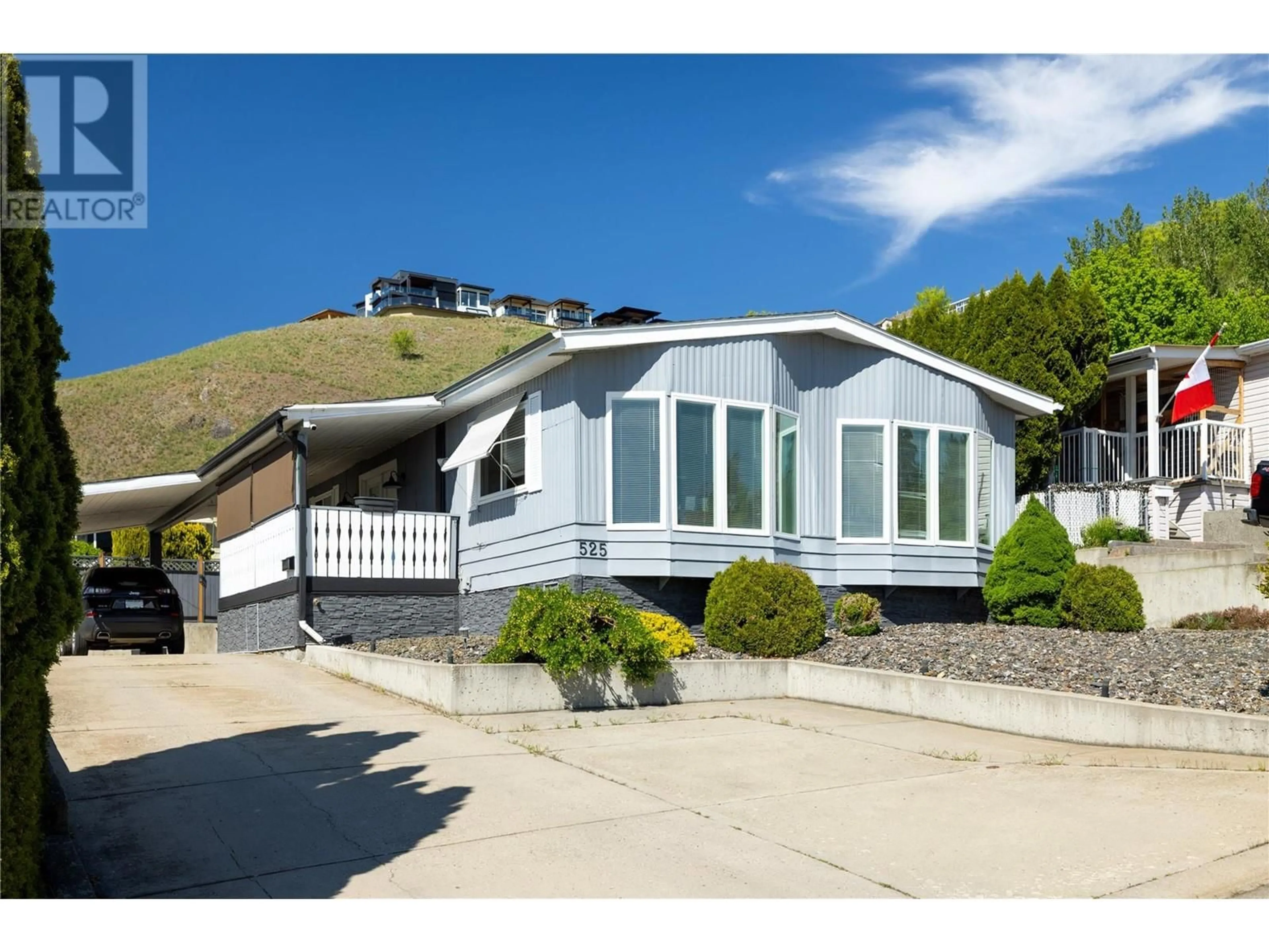 Home with vinyl exterior material, unknown for 525 GUILDFORD COURT, Coldstream British Columbia V1B2E3