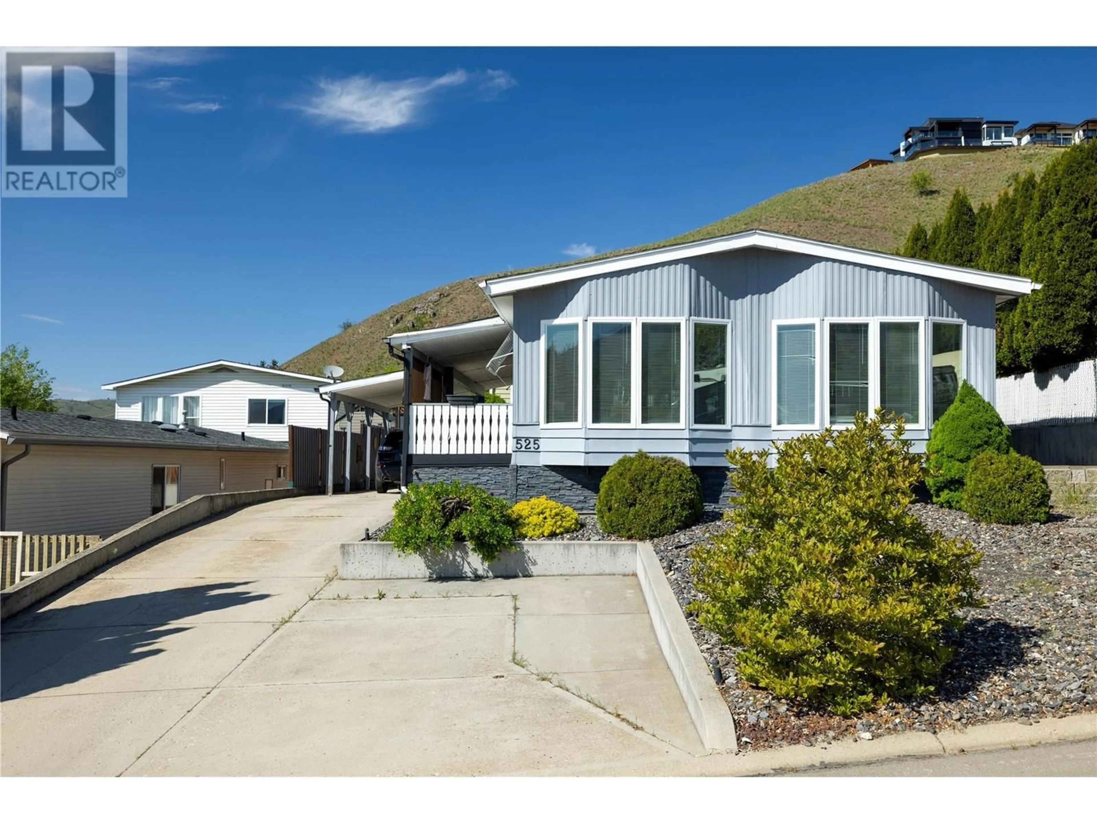 Home with vinyl exterior material, unknown for 525 GUILDFORD COURT, Coldstream British Columbia V1B2E3