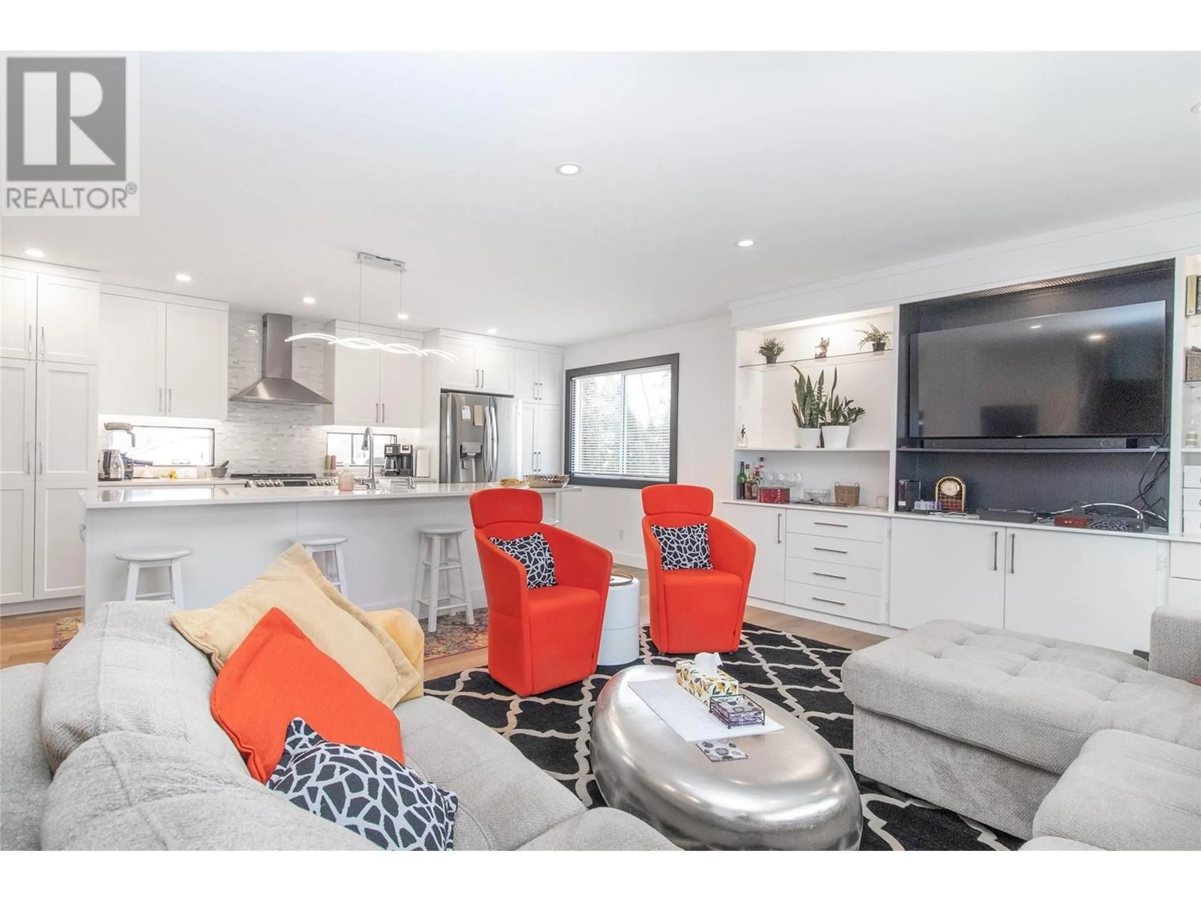 Open concept kitchen, unknown for 150 JUPITER COURT, Kelowna British Columbia V1X5W5