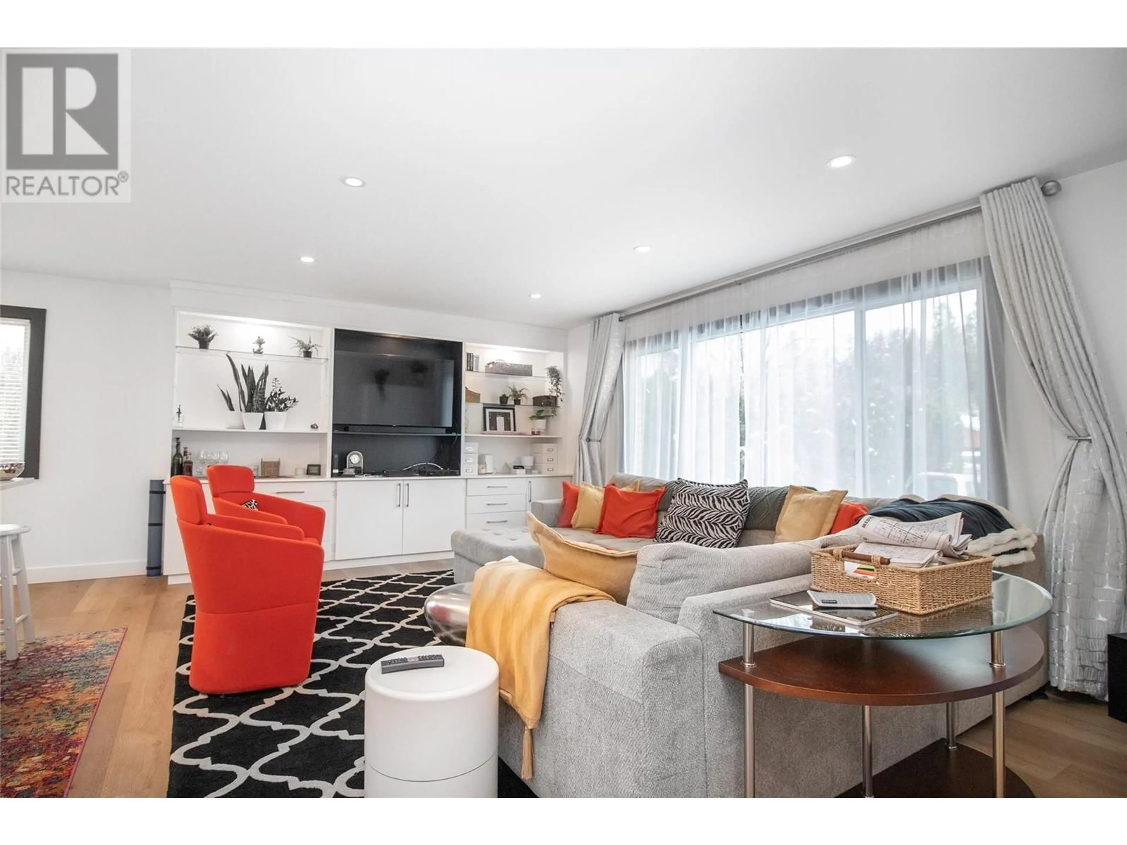 Living room with furniture, unknown for 150 JUPITER COURT, Kelowna British Columbia V1X5W5