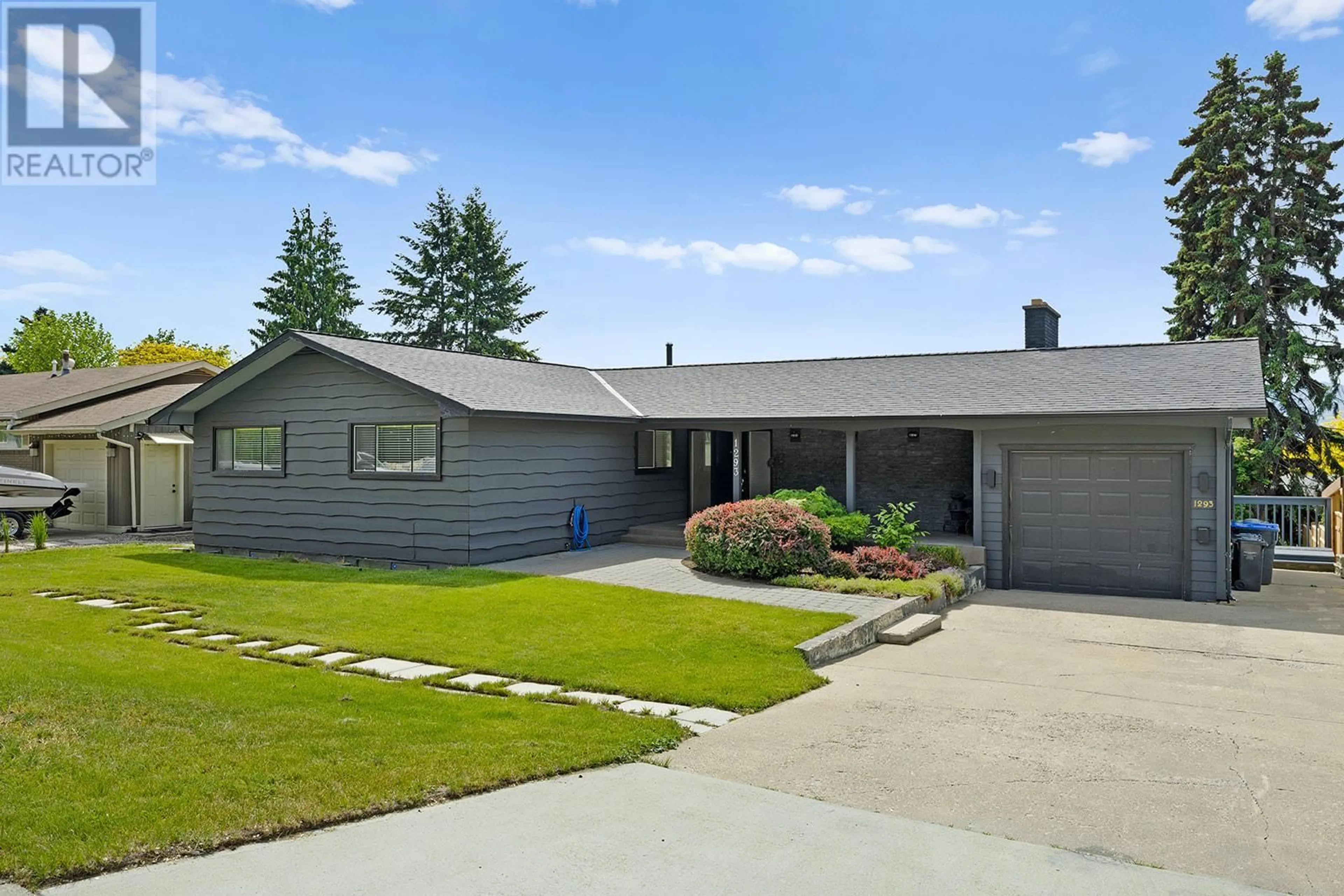Home with vinyl exterior material, street for 1293 MONTEREY CRESCENT, Kelowna British Columbia V1Y3M6