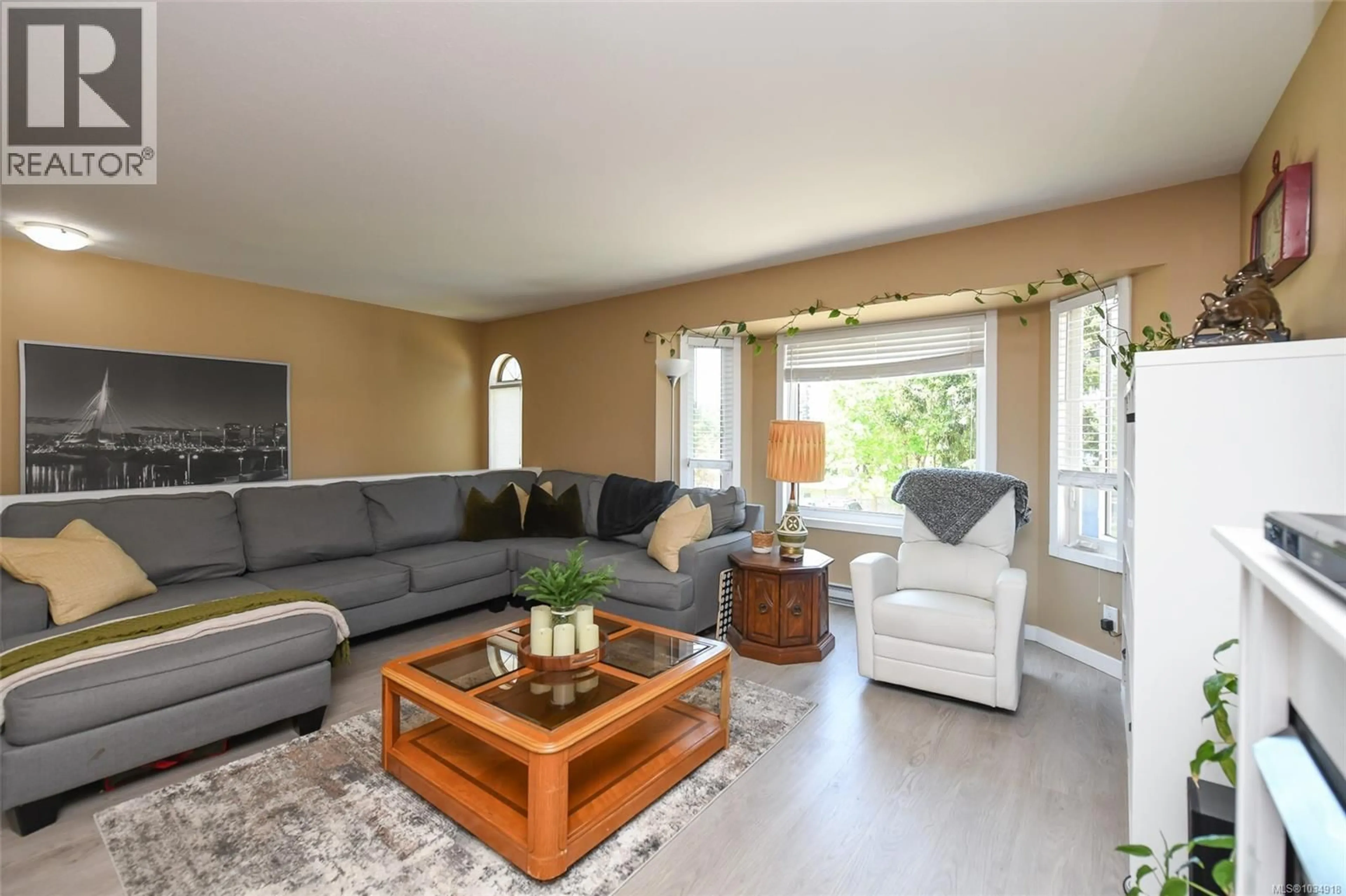 Living room with furniture, unknown for A - 4640 NORTHLAND PLACE, Courtenay British Columbia V9N8Y4