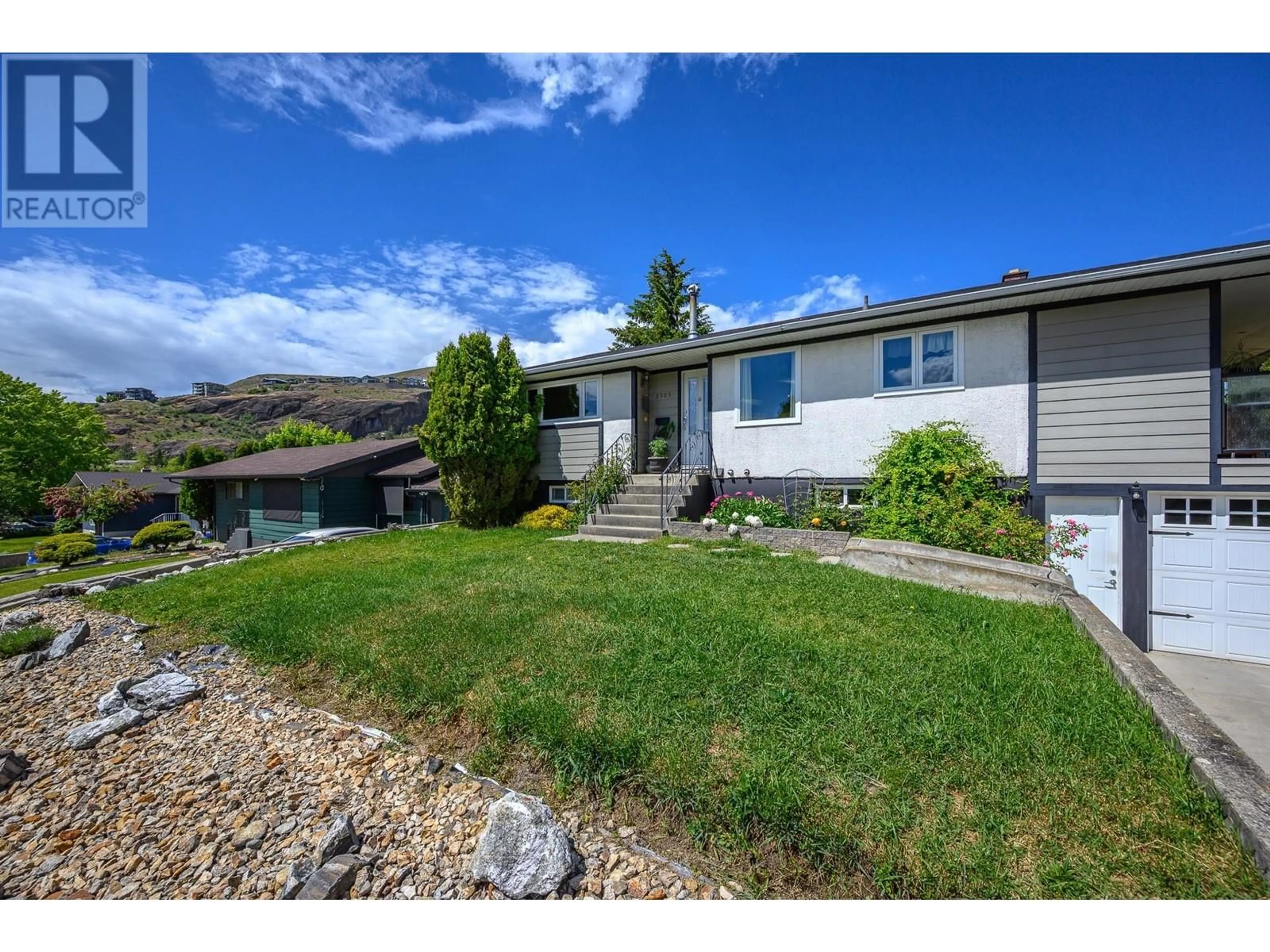 A pic from outside/outdoor area/front of a property/back of a property/a pic from drone, unknown for 3505 38 AVENUE, Vernon British Columbia V1T3A4