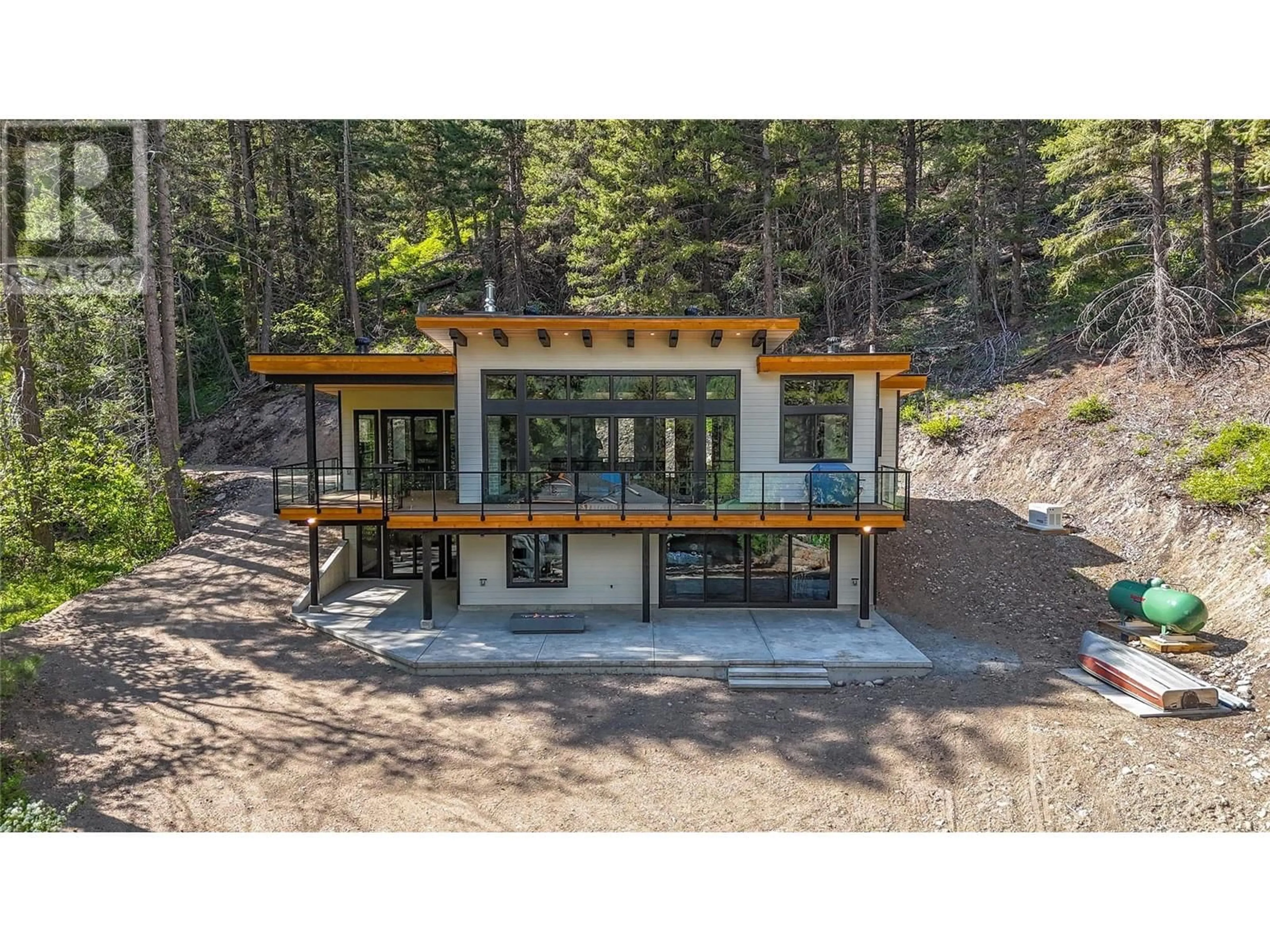 A pic from outside/outdoor area/front of a property/back of a property/a pic from drone, unknown for 2894 COALMONT ROAD, Tulameen British Columbia V0X1W0