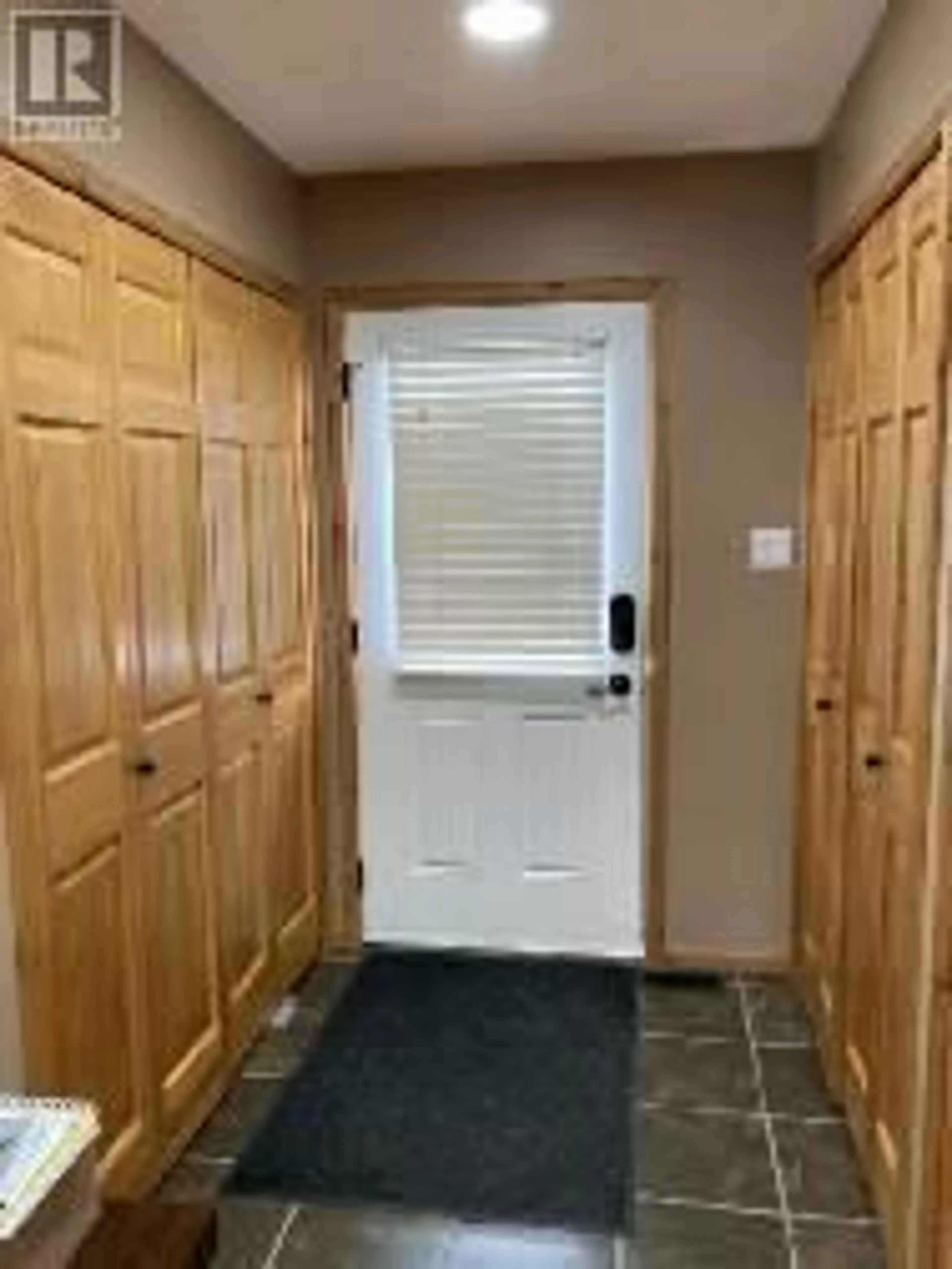 Indoor entryway for 5865 WESTGATE ROAD, Chetwynd British Columbia V0C1J0