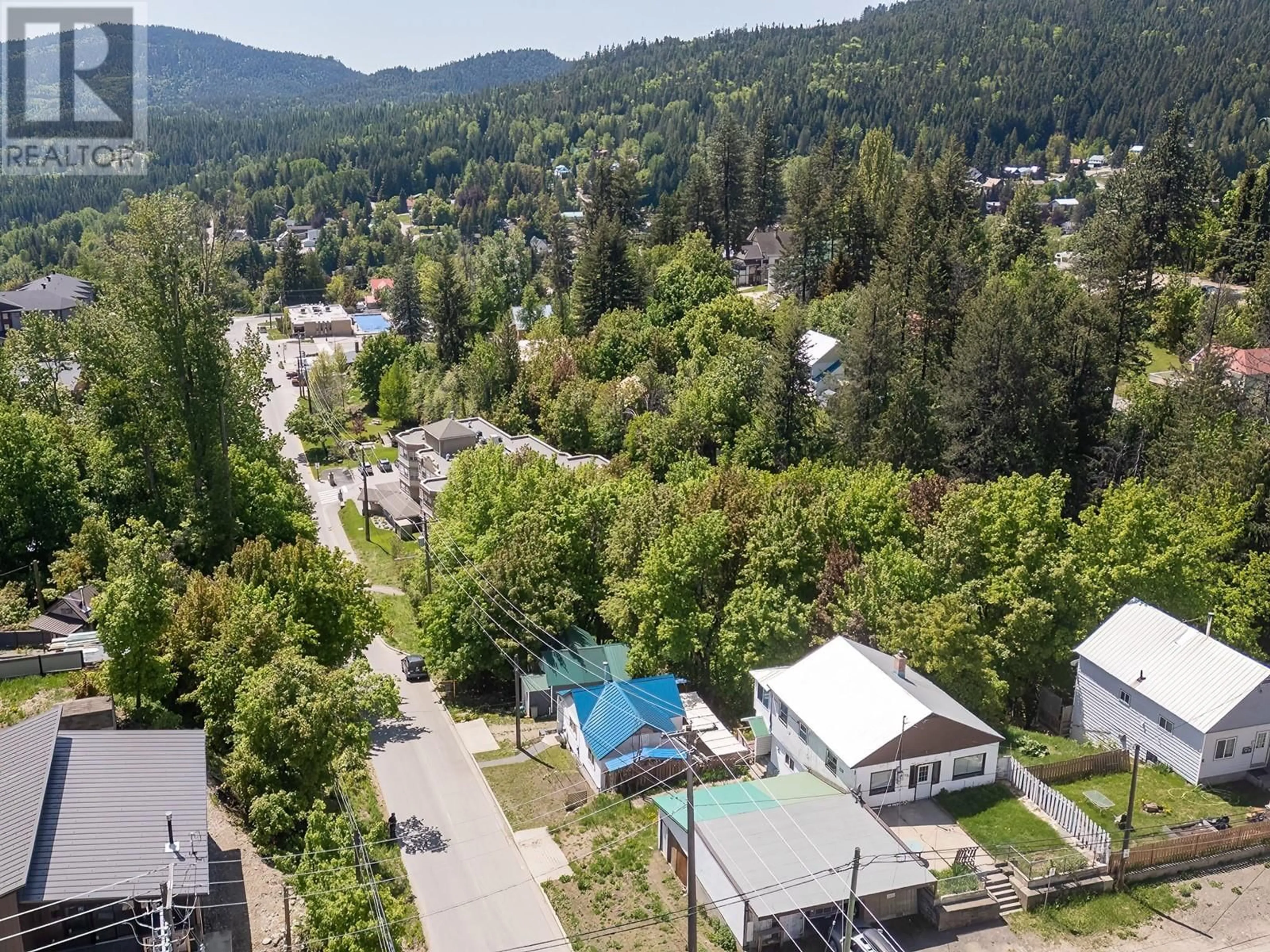 A pic from outside/outdoor area/front of a property/back of a property/a pic from drone, unknown for 2173 SPOKANE STREET, Rossland British Columbia V0G1Y0