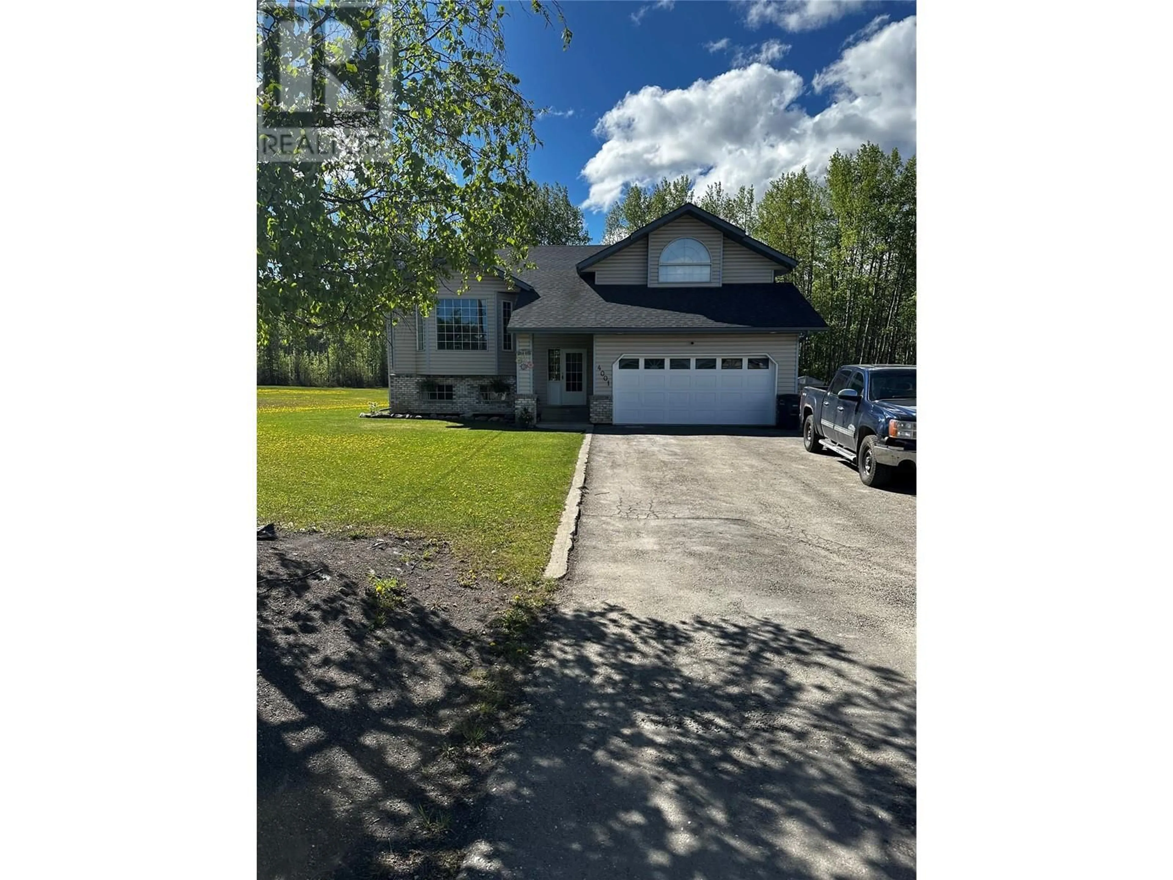A pic from outside/outdoor area/front of a property/back of a property/a pic from drone, street for 4001 52A AVENUE, Chetwynd British Columbia V0C1J0