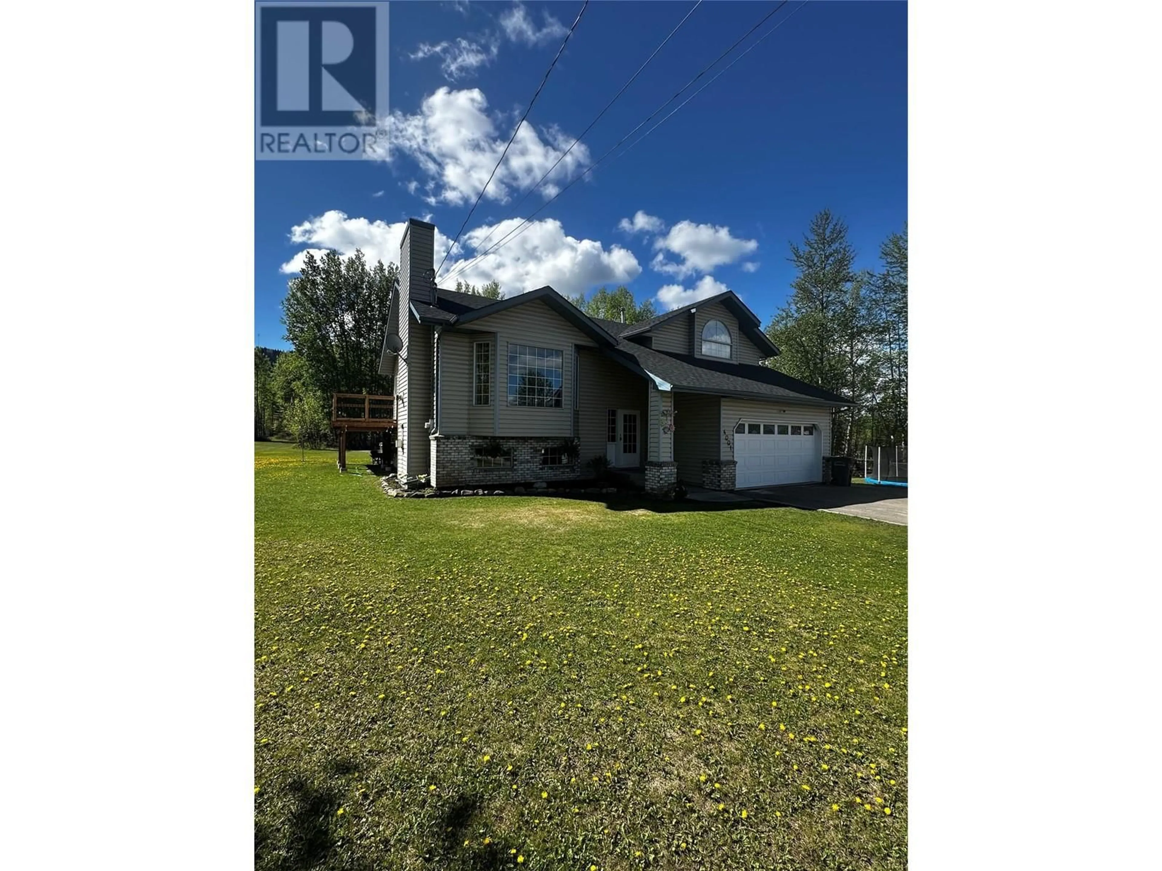 A pic from outside/outdoor area/front of a property/back of a property/a pic from drone, street for 4001 52A AVENUE, Chetwynd British Columbia V0C1J0