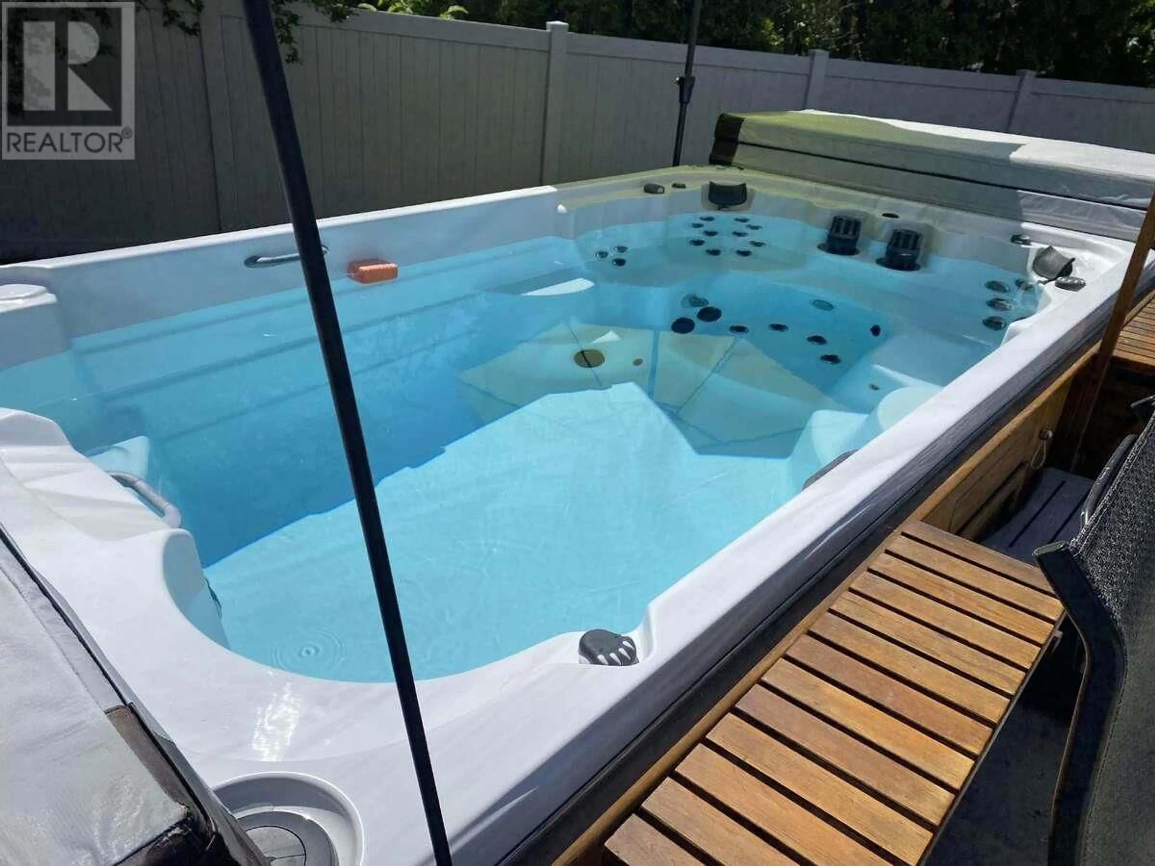 Pool for 1742 DUNCAN AVENUE EAST, Penticton British Columbia V2A7E7