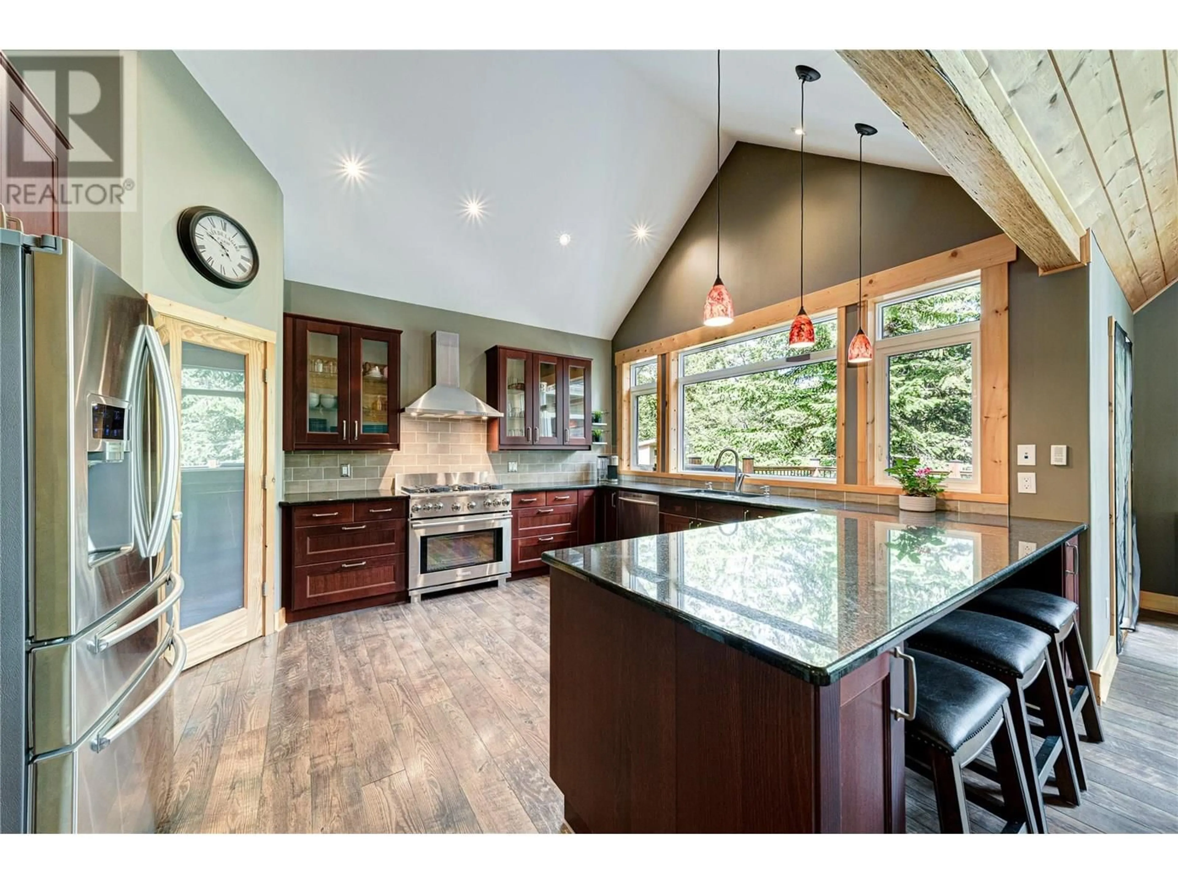 Open concept kitchen, unknown for 56 DARBY CRESCENT, Elkford British Columbia V0B1H0