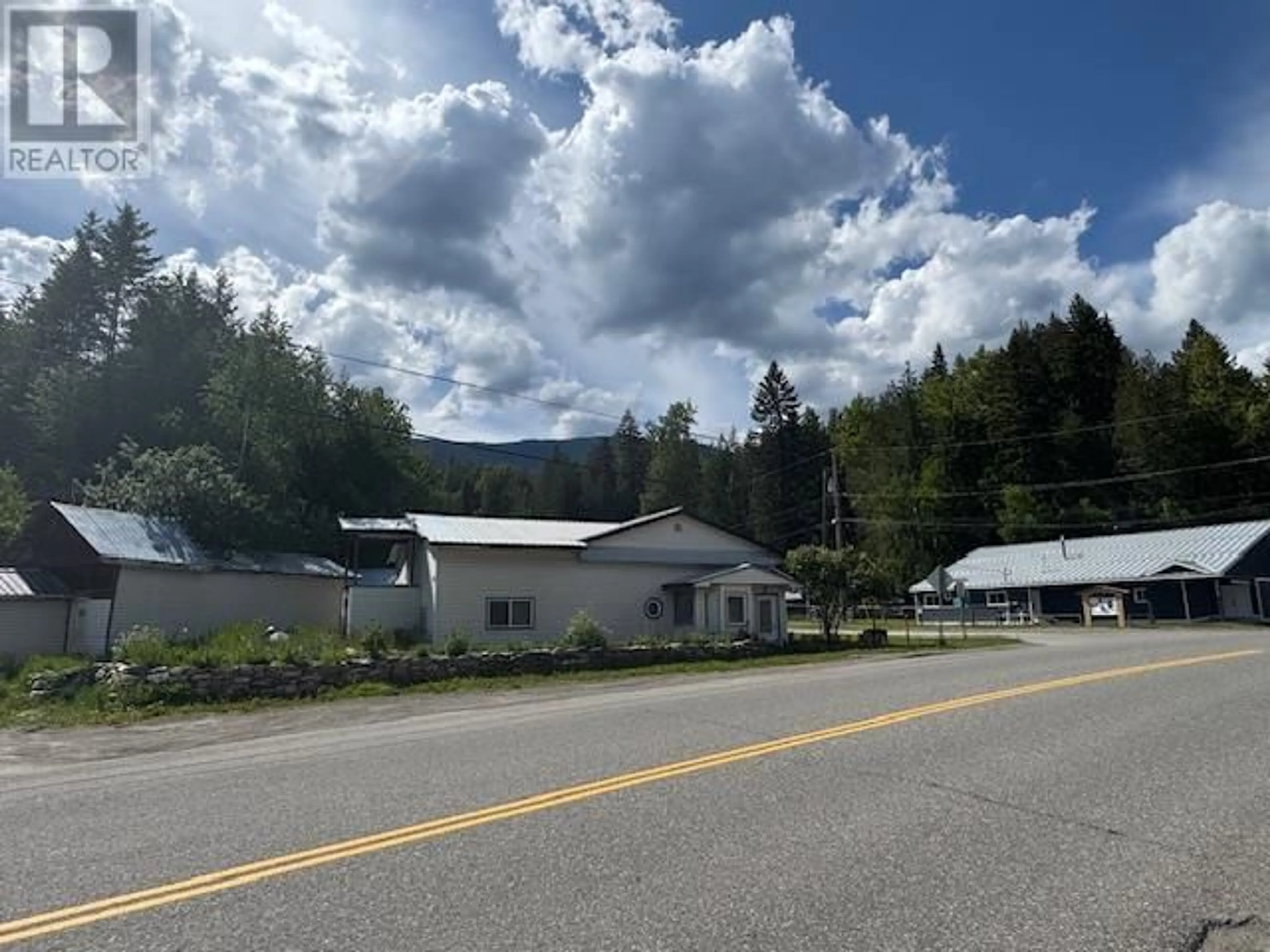 Unknown for 3049 HORNSBERGER ROAD, Salmon Arm British Columbia V1E3H1