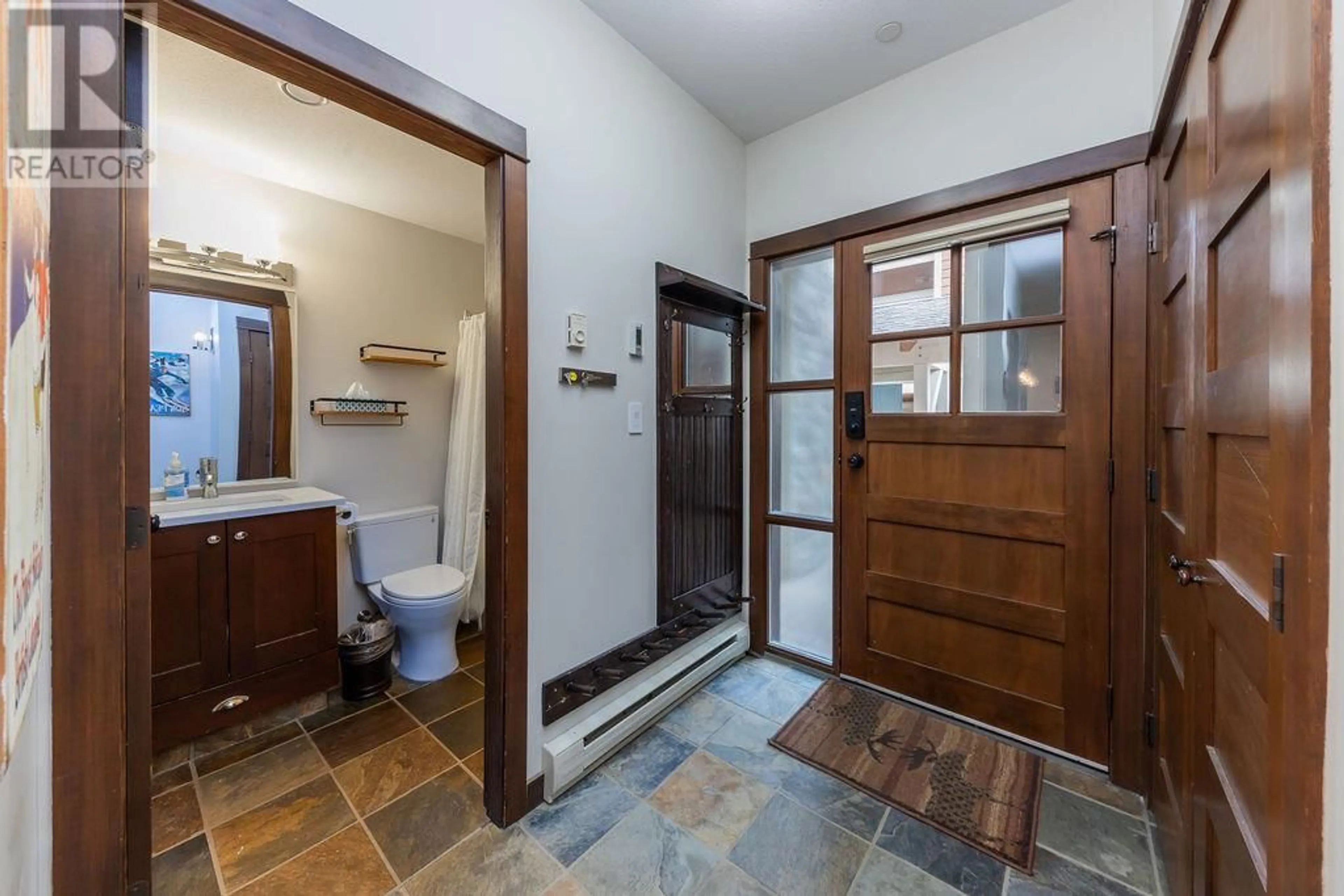Indoor entryway for 43 - 5005 VALLEY DRIVE, Sun Peaks British Columbia V0E5N0