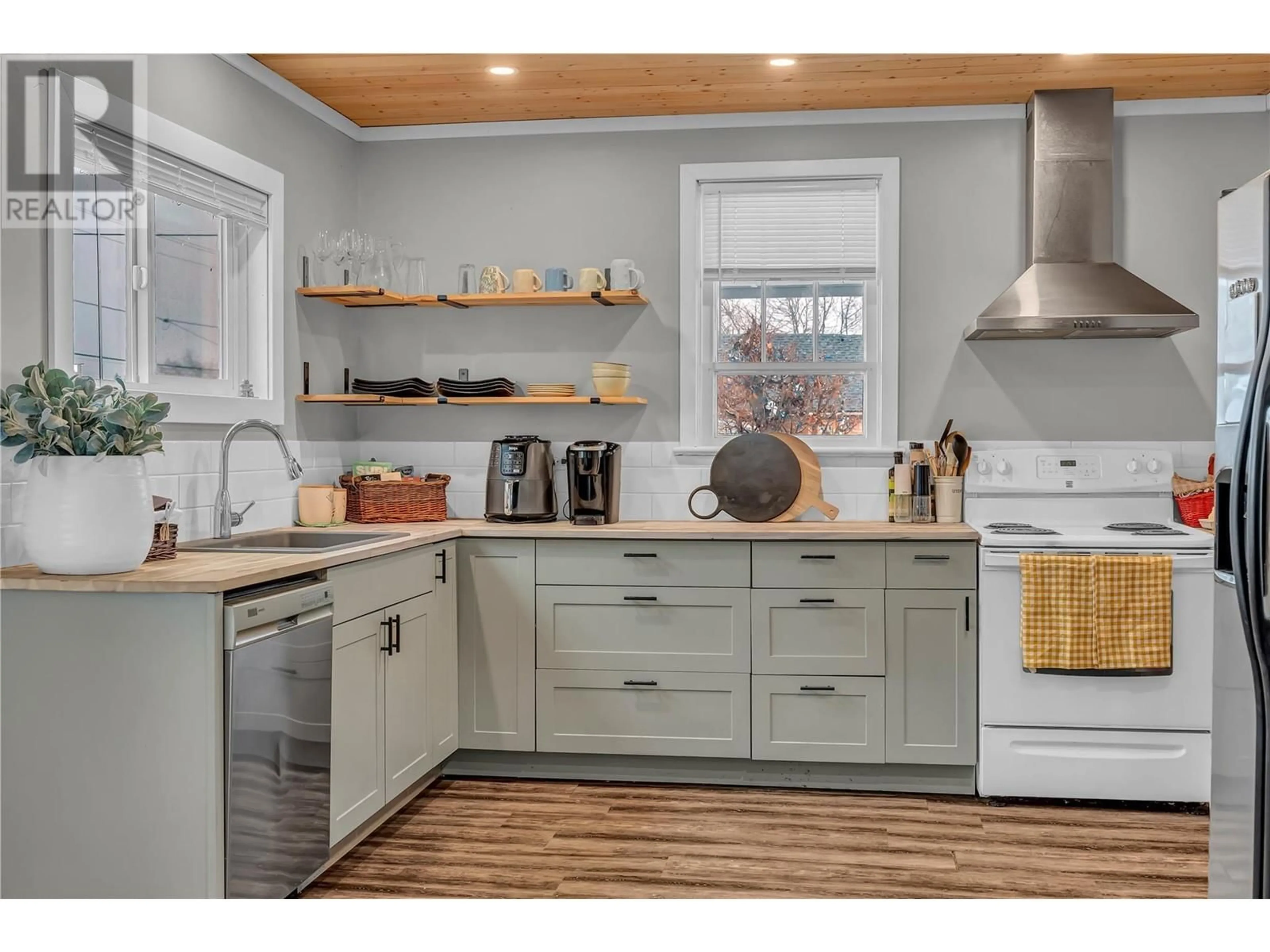 Open concept kitchen, unknown for 11406 VICTORIA ROAD SOUTH, Summerland British Columbia V0H1Z2