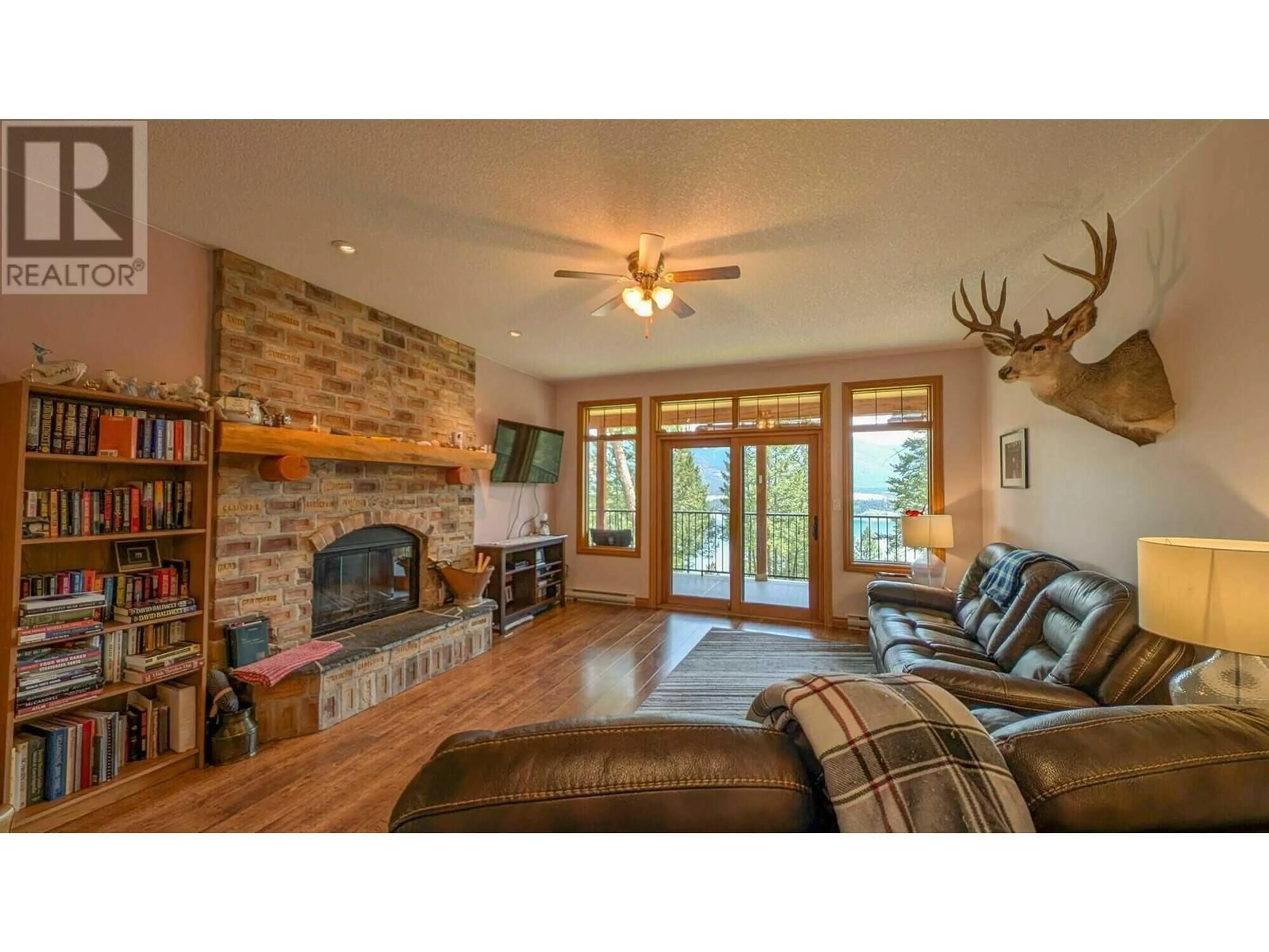 Living room with furniture, unknown for 4197 COY ROAD, Invermere British Columbia V0A1K4