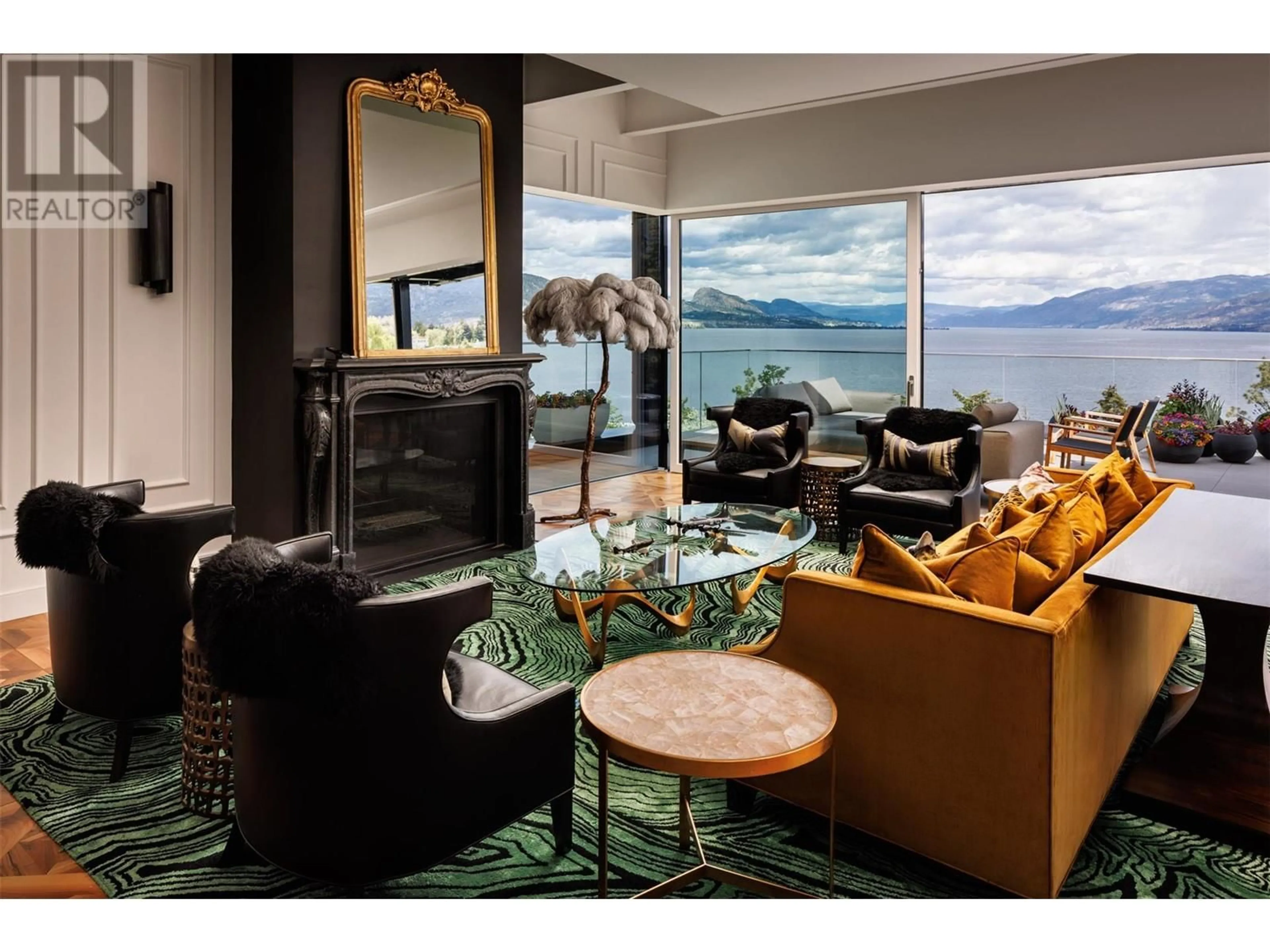 Lobby for 581 VANCOUVER AVENUE, Penticton British Columbia V2A1A4