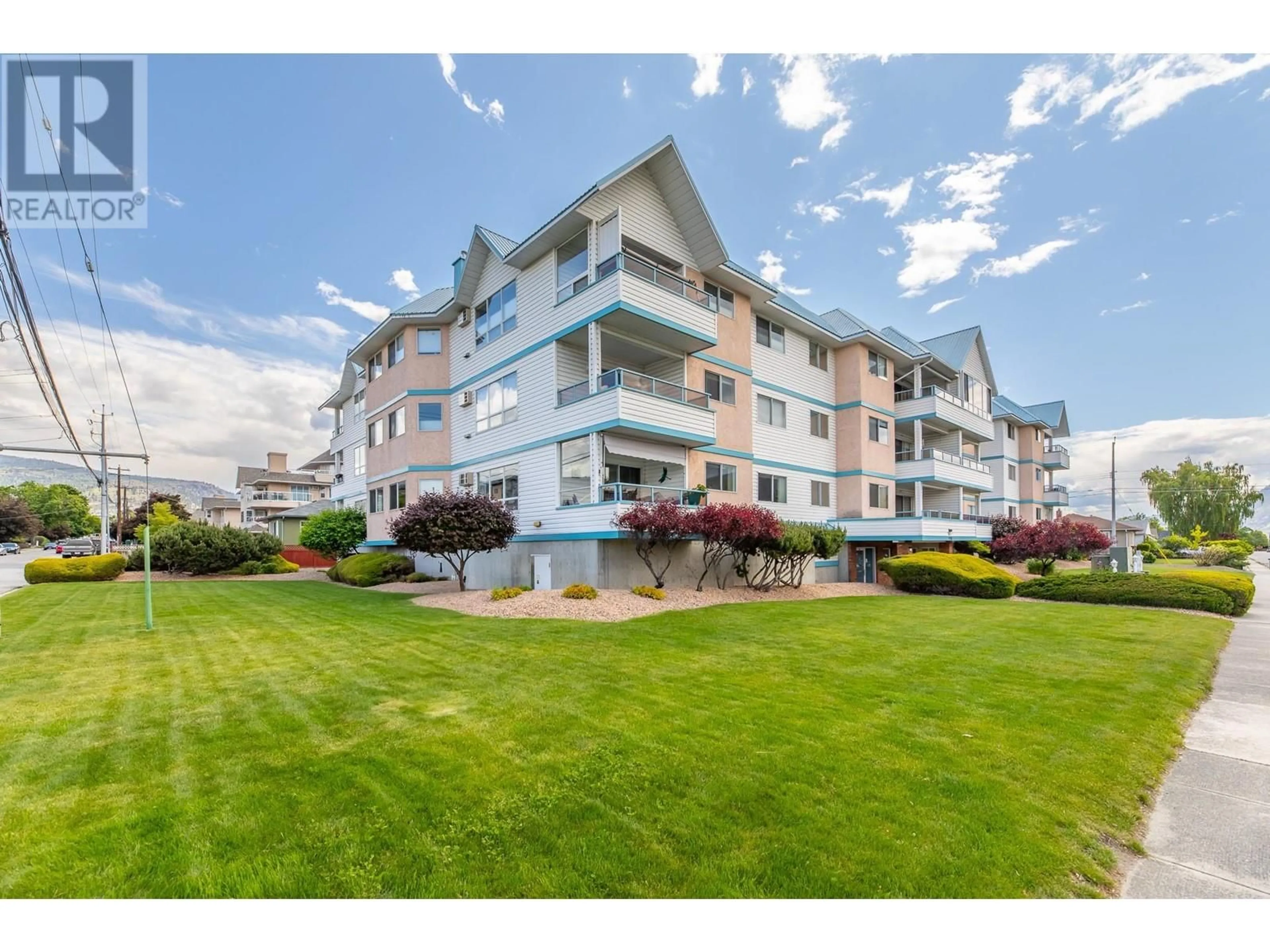 A pic from outside/outdoor area/front of a property/back of a property/a pic from drone, unknown for 206 - 920 ARGYLE STREET, Penticton British Columbia V2A5P2