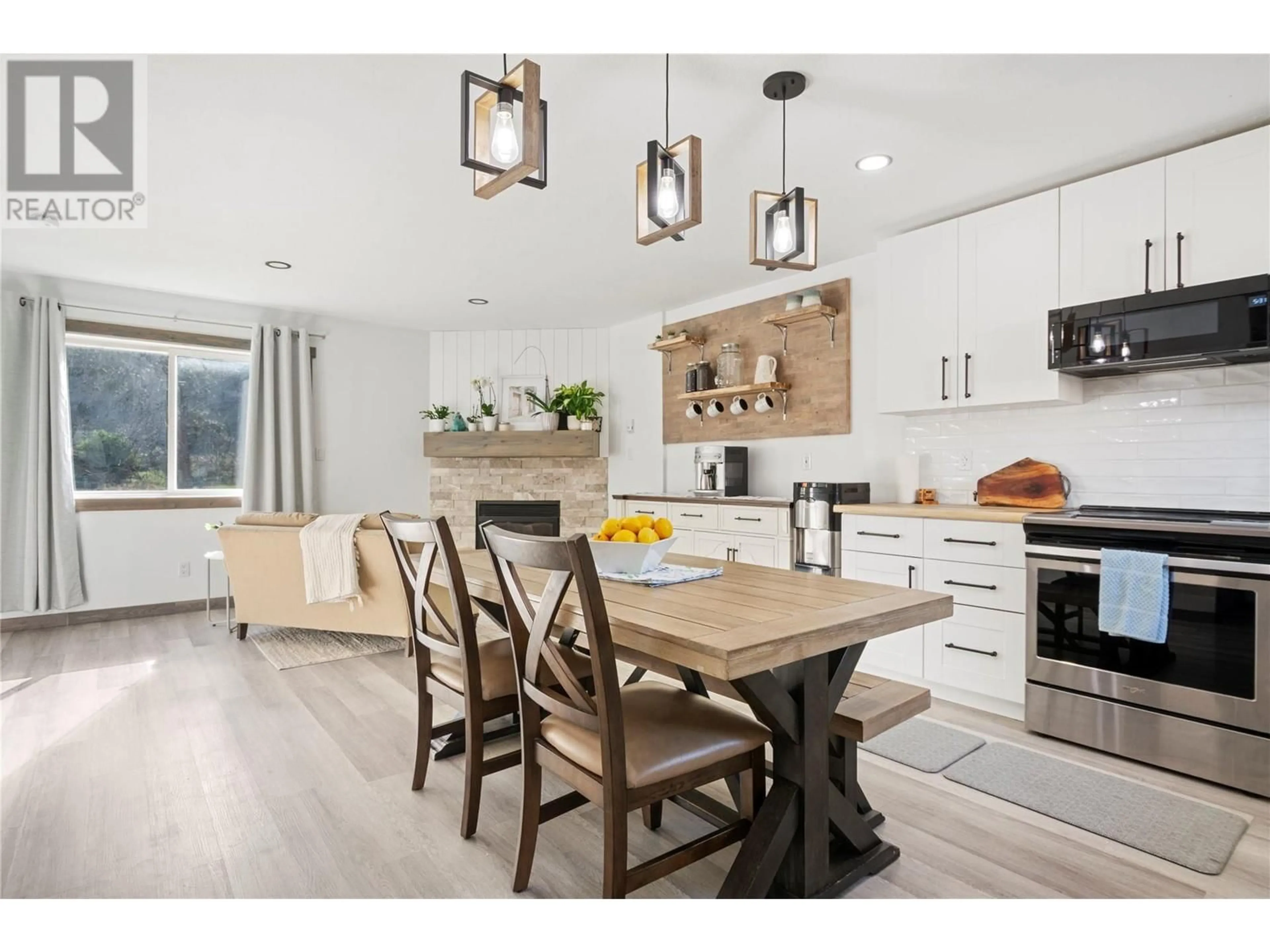 Open concept kitchen, wood/laminate floor for 2 - 1032 CEDAR STREET, Okanagan Falls British Columbia V0H1R4