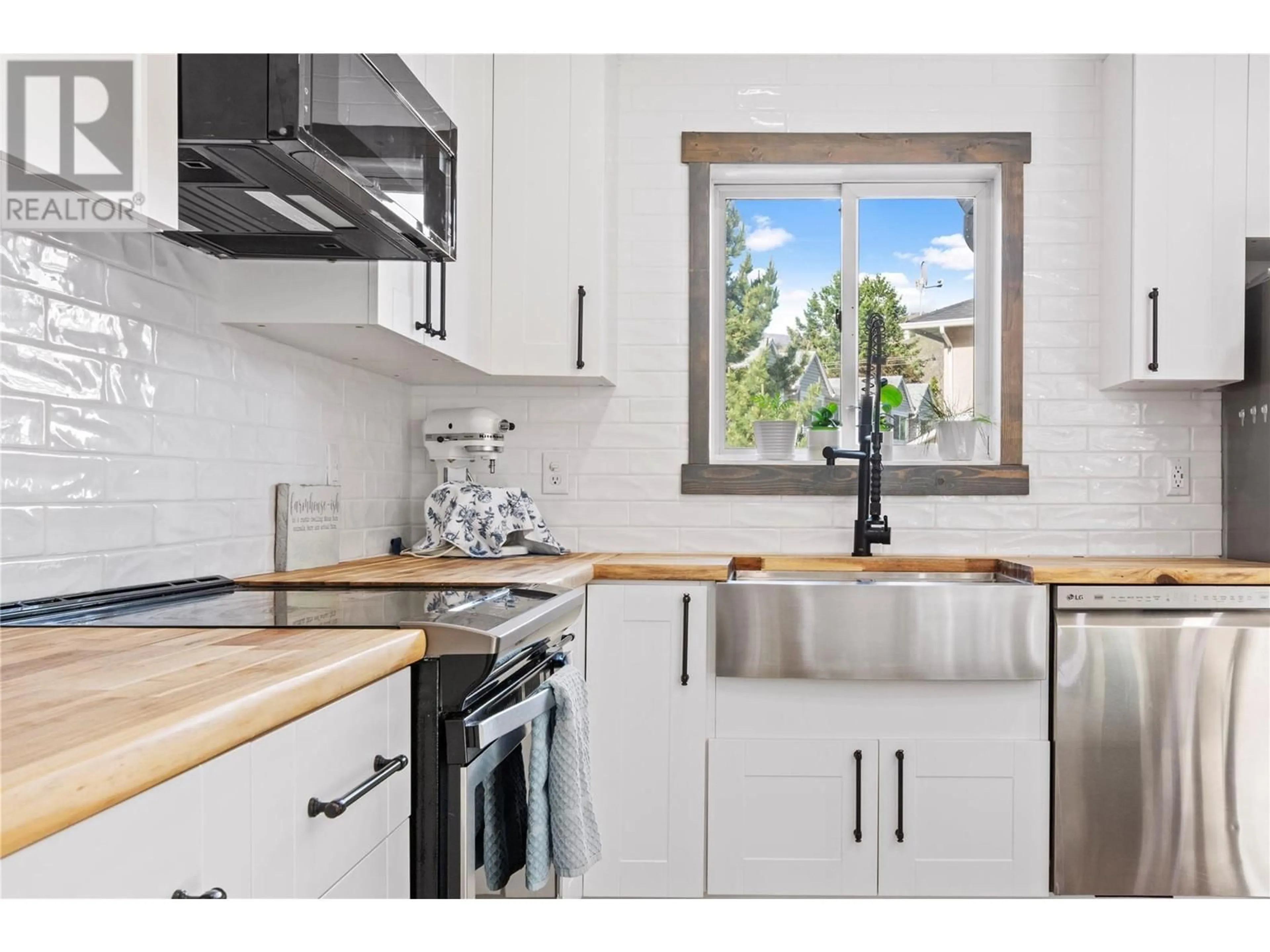 Standard kitchen, ceramic/tile floor for 2 - 1032 CEDAR STREET, Okanagan Falls British Columbia V0H1R4