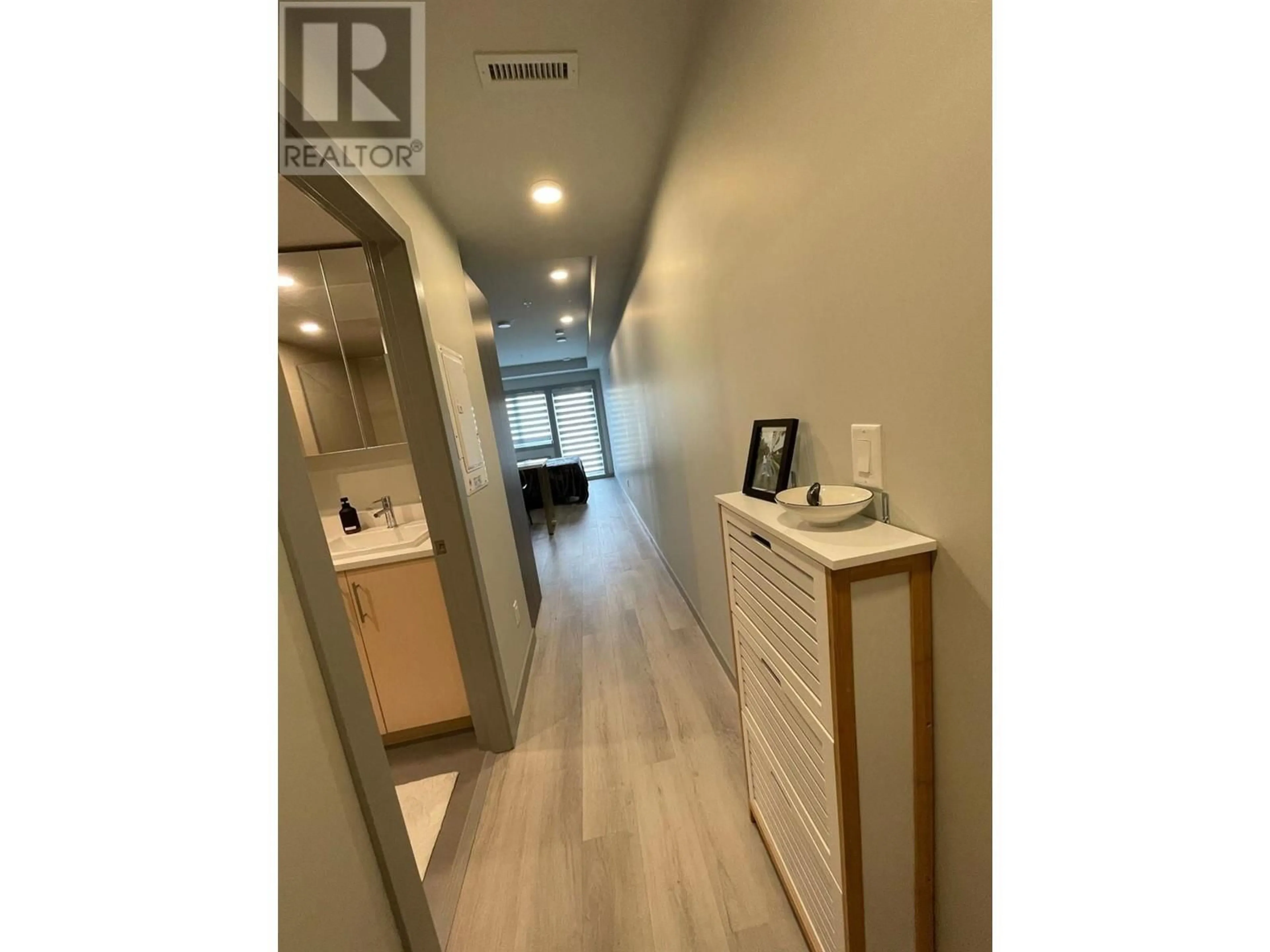 Unknown for 215 - 345 DOUGALL ROAD NORTH, Kelowna British Columbia V1X3K8