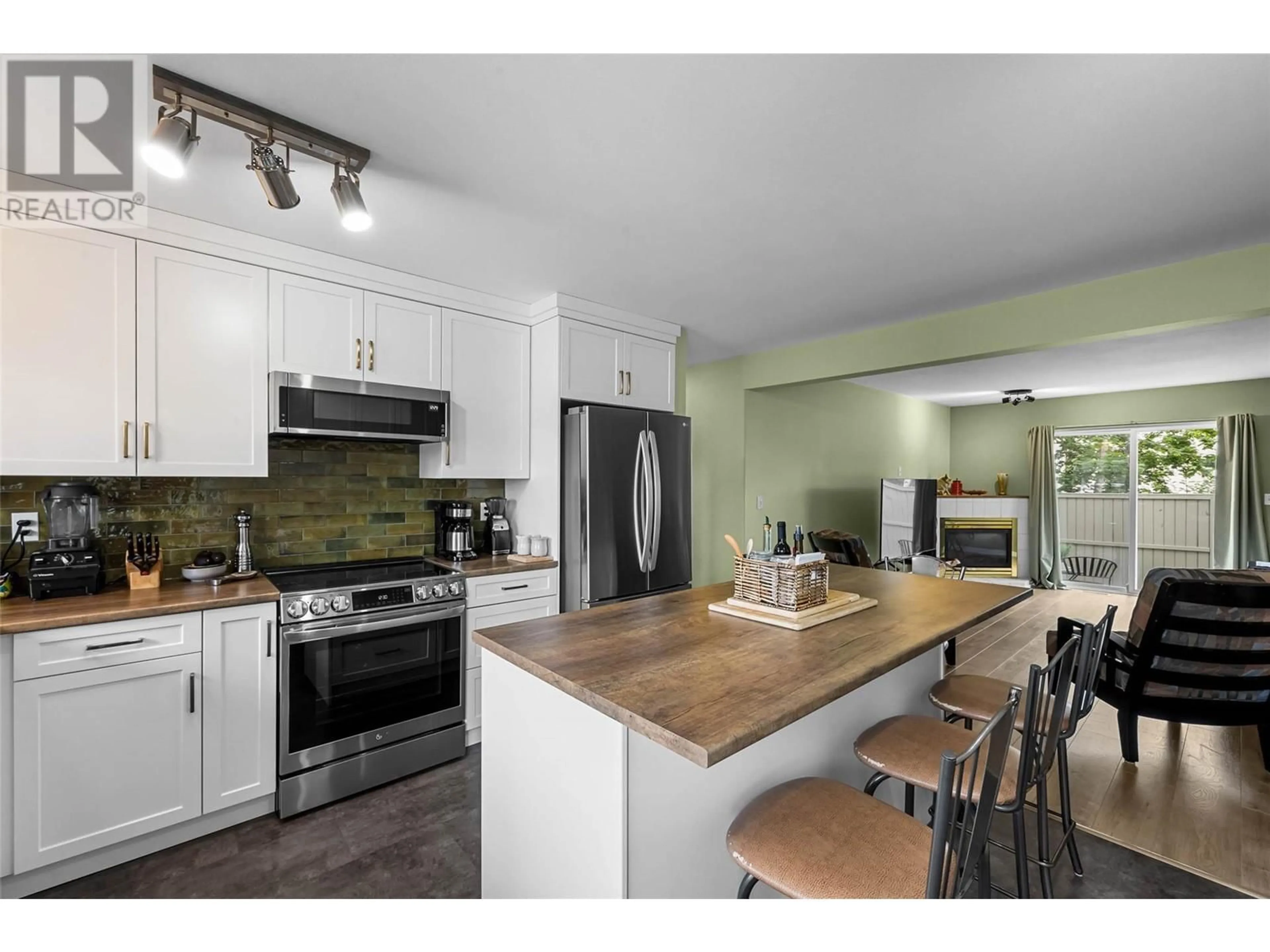 Open concept kitchen, unknown for 10 - 1876 TRANQUILLE ROAD, Kamloops British Columbia V2B3L8