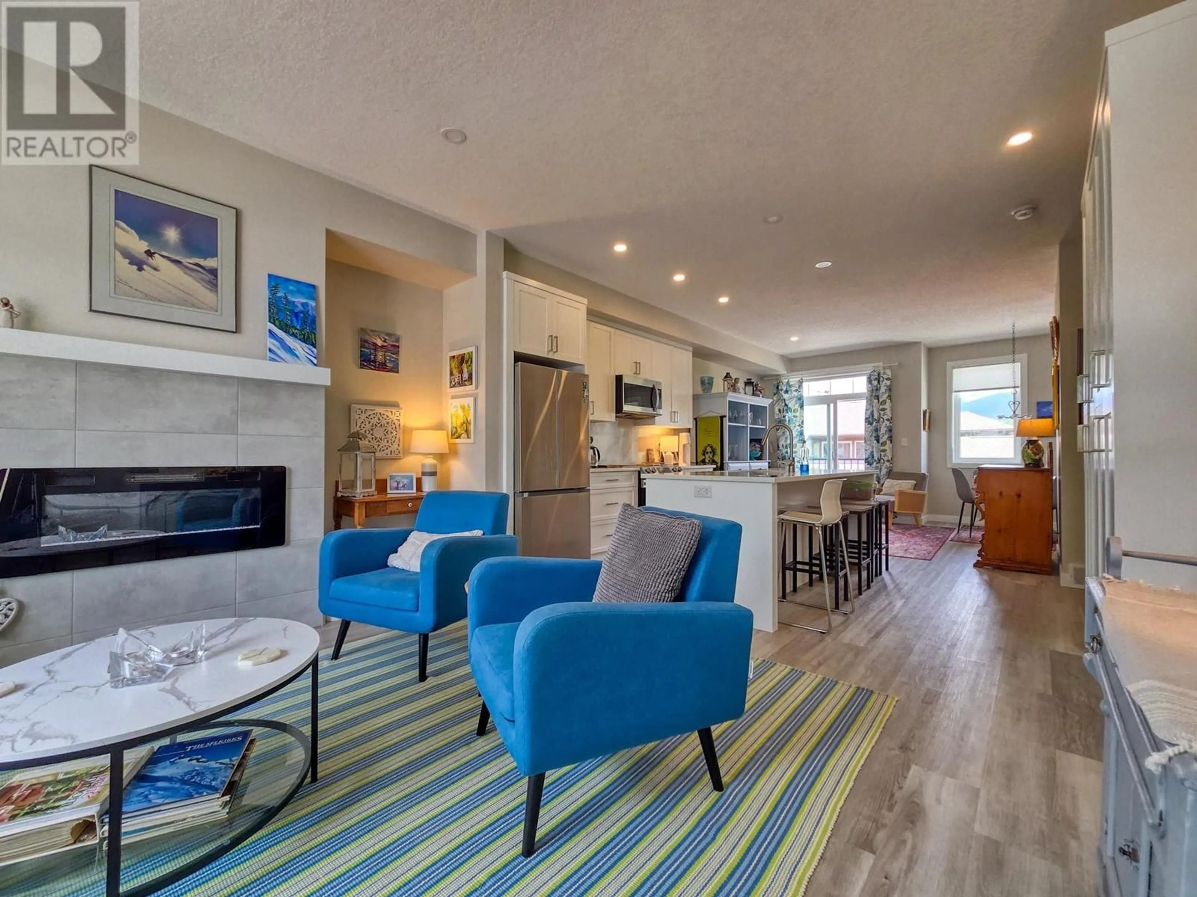 Living room with furniture, unknown for 3 - 902 6TH AVENUE, Invermere British Columbia V0A1K0