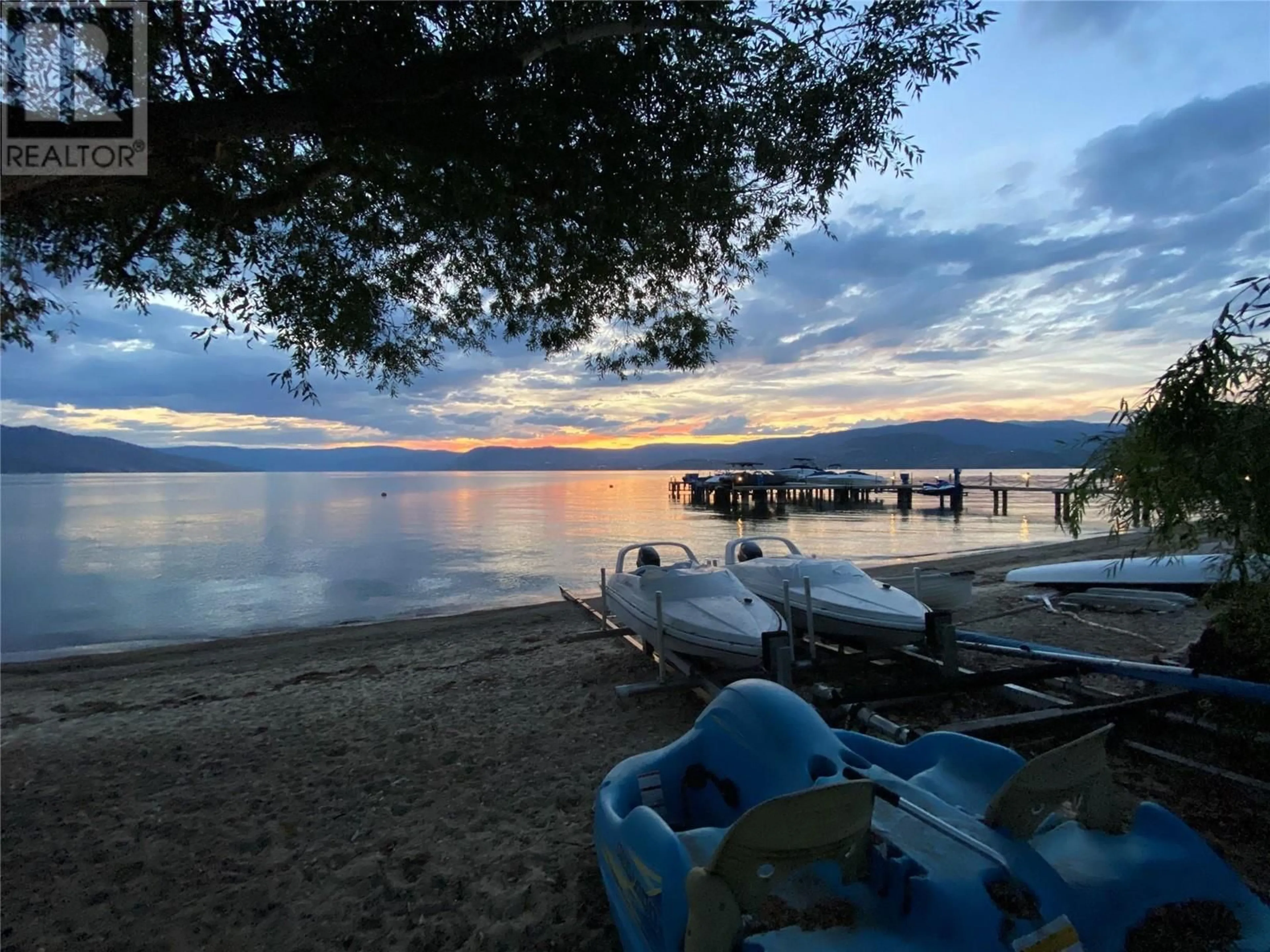 Patio, water/lake/river/ocean view for 4614 FULLER ROAD, Kelowna British Columbia V1W1Z7
