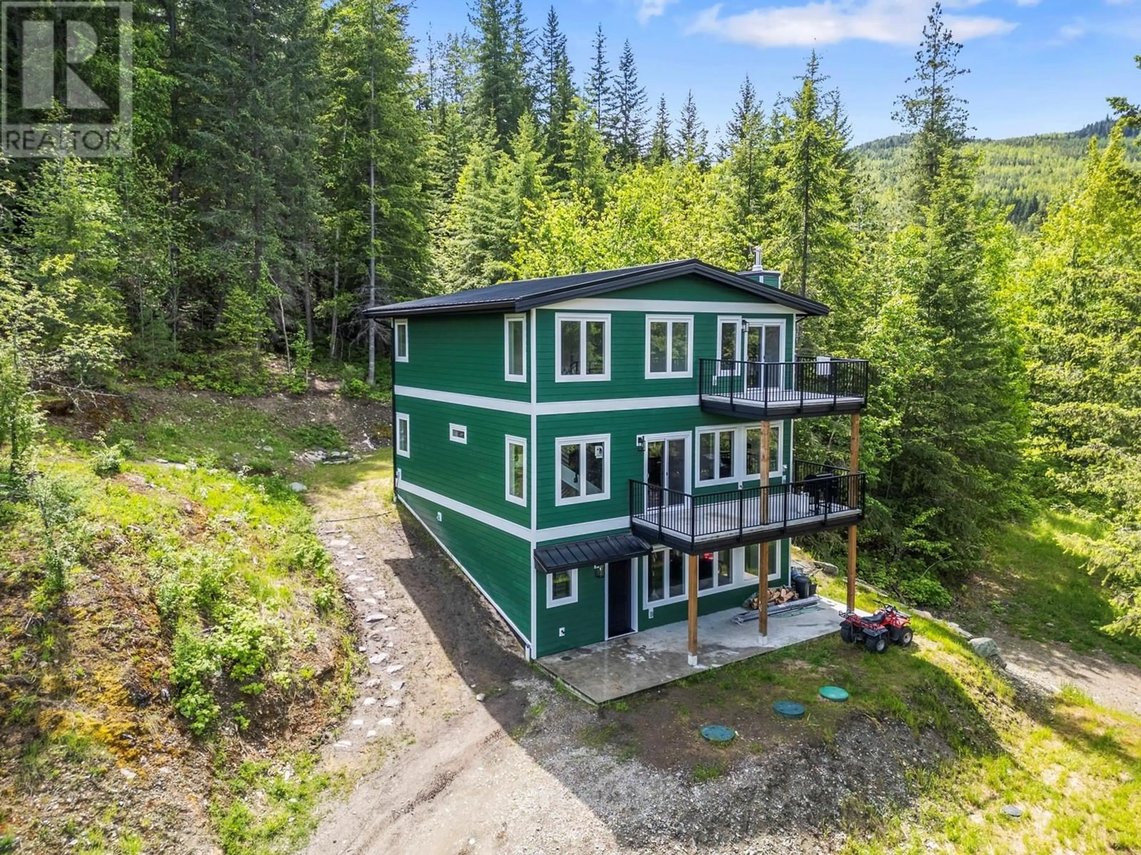 A pic from outside/outdoor area/front of a property/back of a property/a pic from drone, unknown for 5064 RIDGE ROAD, Eagle Bay British Columbia V0E1T0