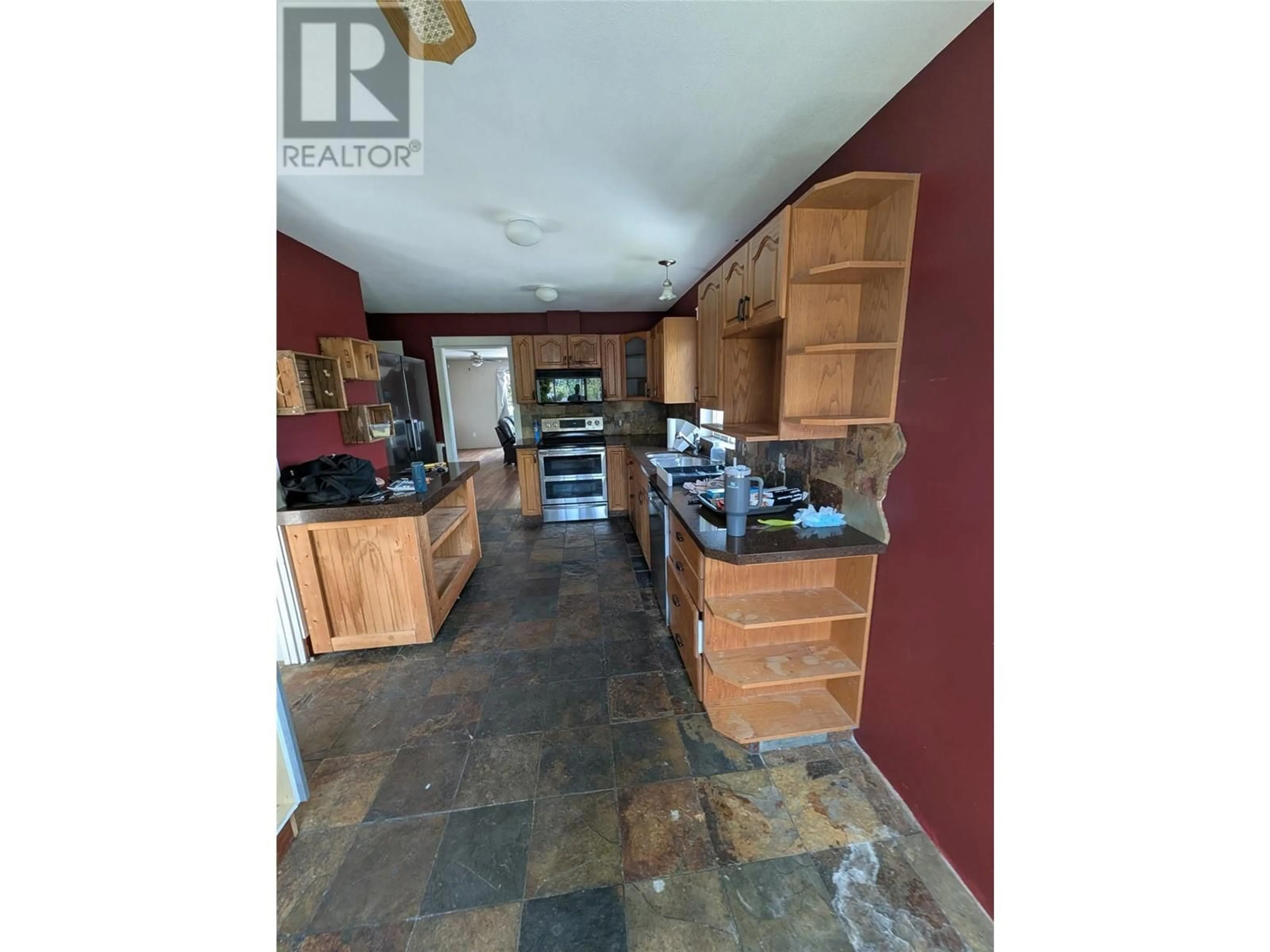 Open concept kitchen, ceramic/tile floor for 3544 GLEN EAGLES DRIVE, West Kelowna British Columbia V4T2L5