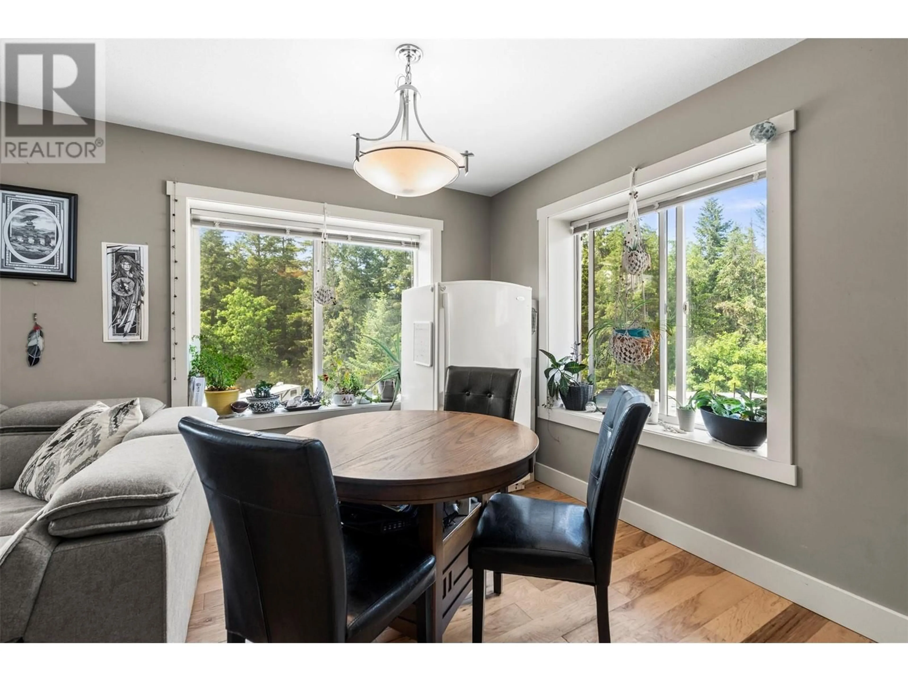Dining room, wood/laminate floor for 306 - 1449 1ST AVENUE NORTHEAST, Salmon Arm British Columbia V1E0C4