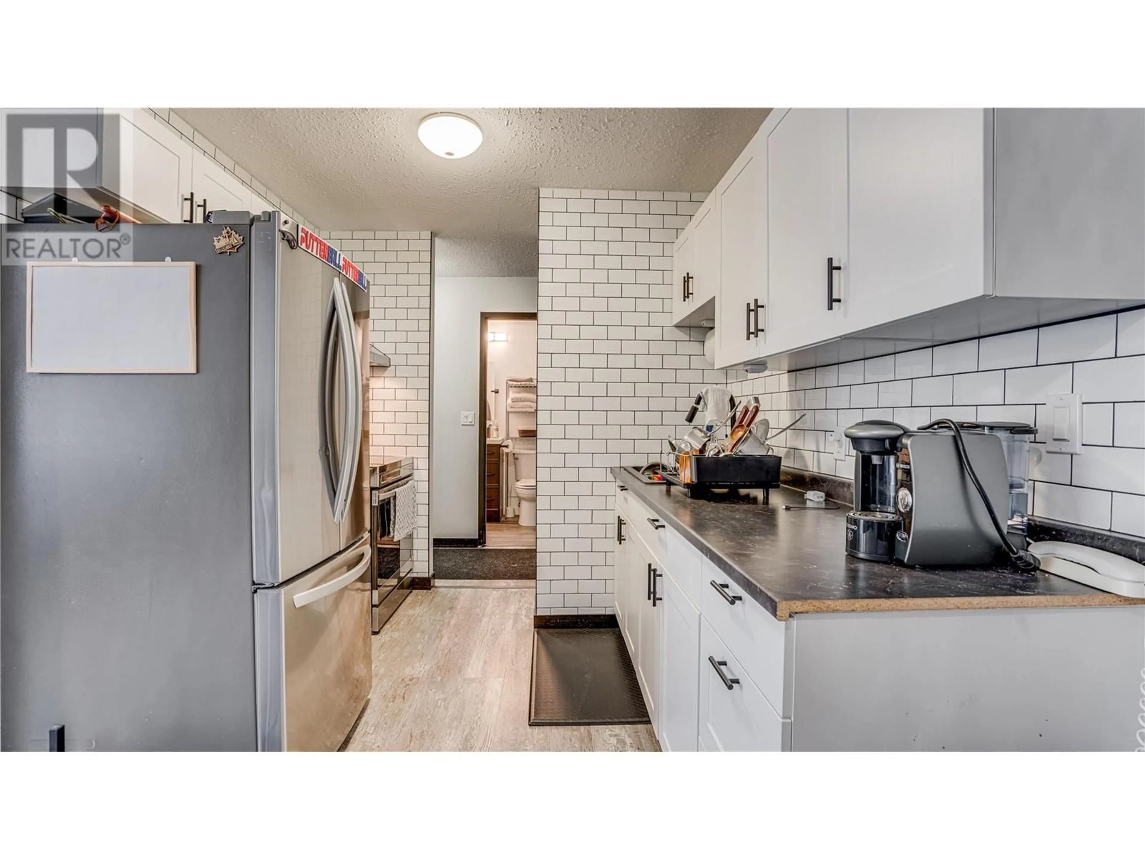 Standard kitchen, ceramic/tile floor for 205 - 409 MAIN STREET, Sicamous British Columbia V0E2V1